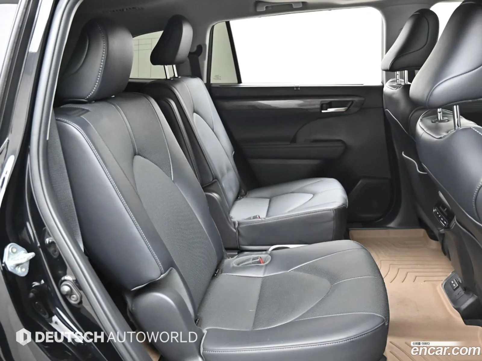 Toyota Highlander 2023 — 19