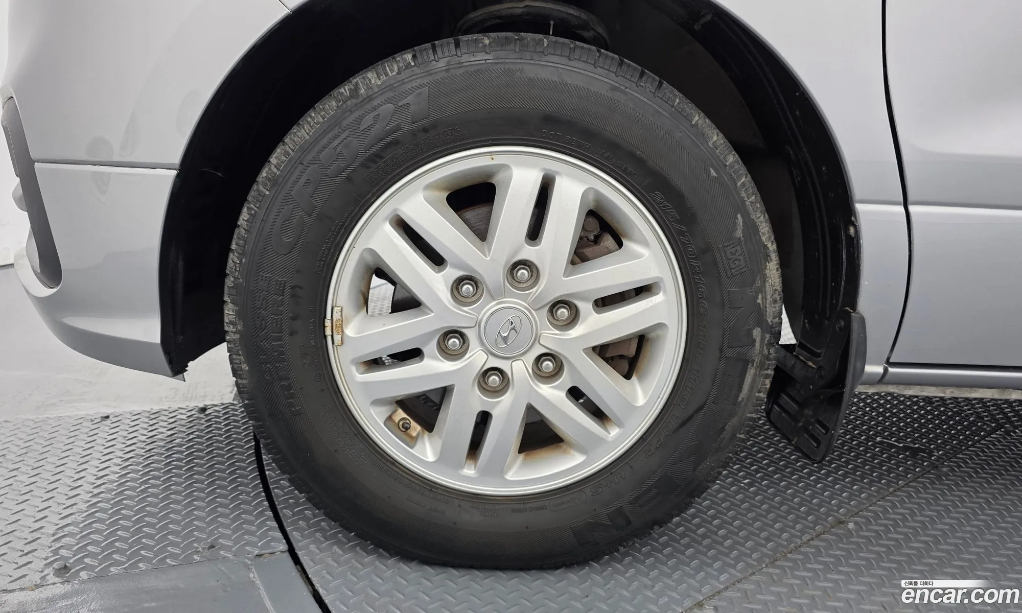 Hyundai Grand Starex