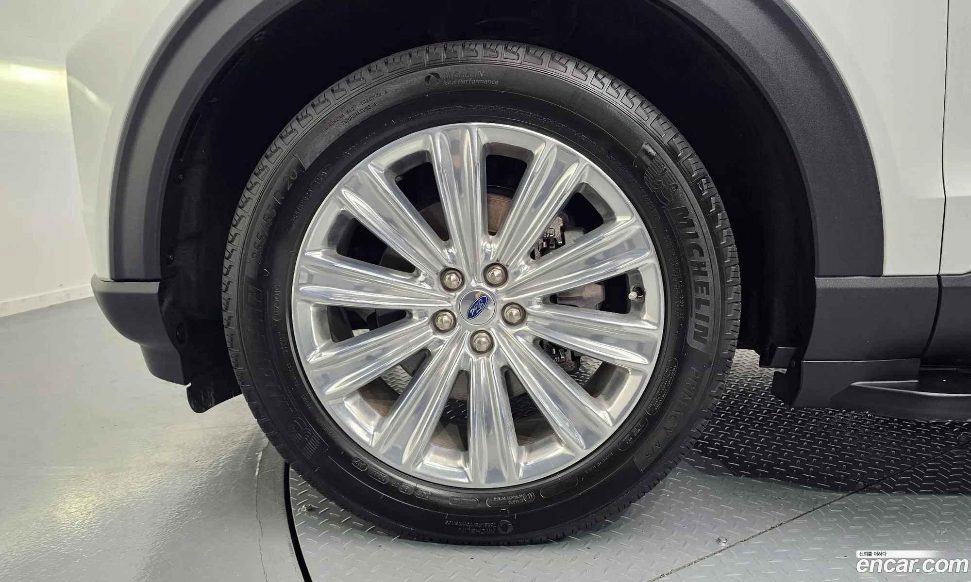 Ford Explorer 6th Gen 2021 1FMSK8FH7MGB48198 — 5