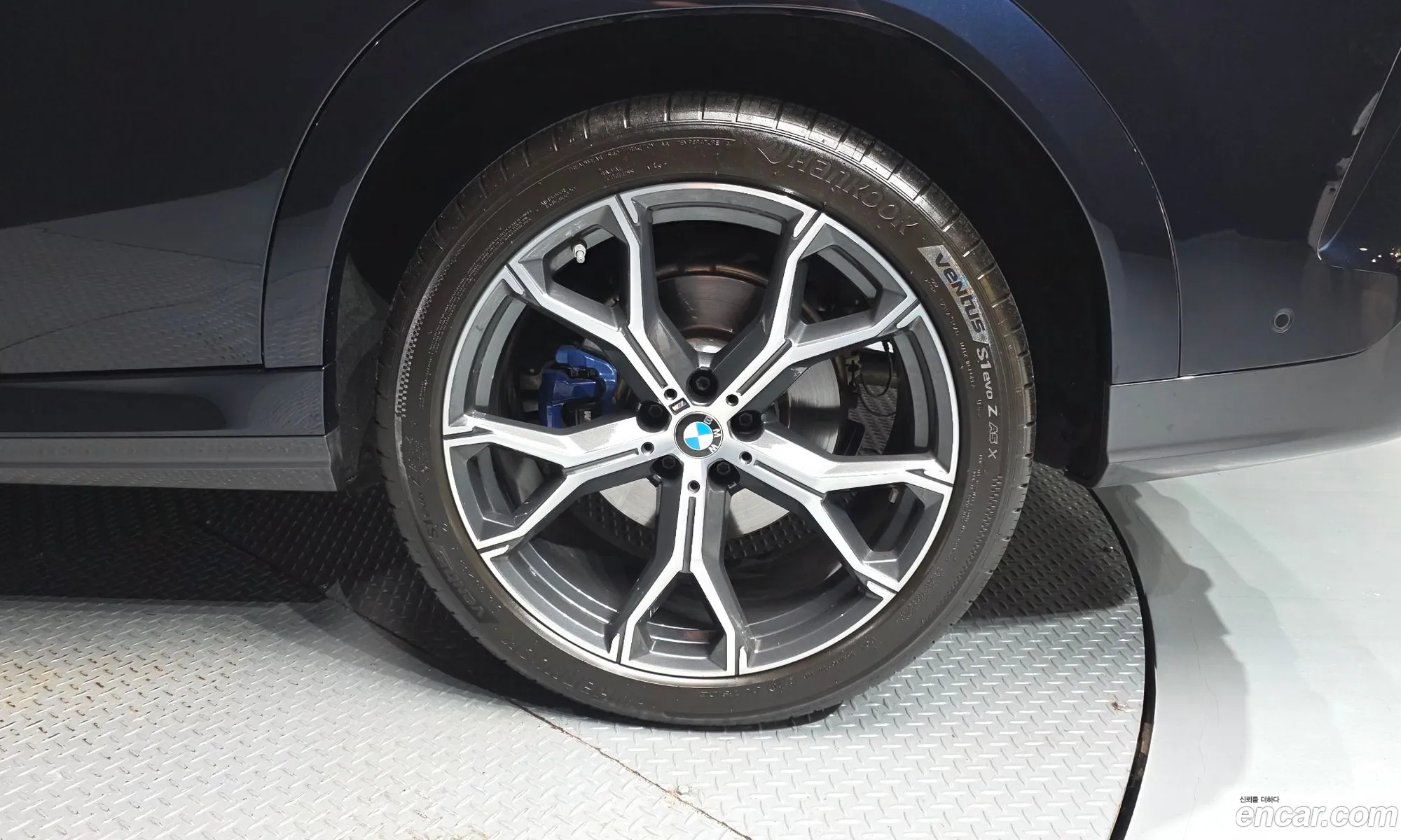 BMW X6 2022 — 18