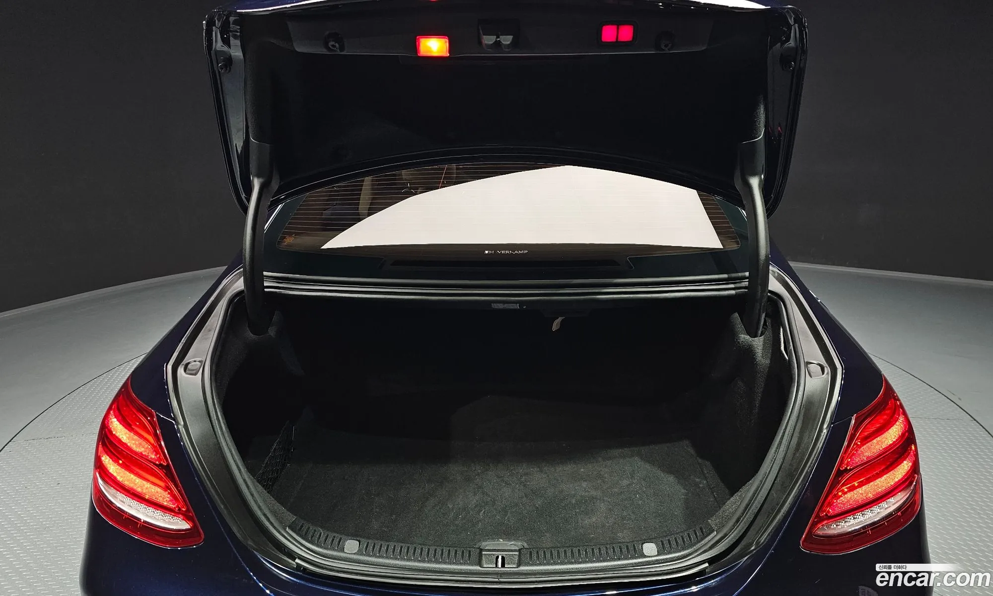 Mercedes-Benz E-Class W213 2018 — 17