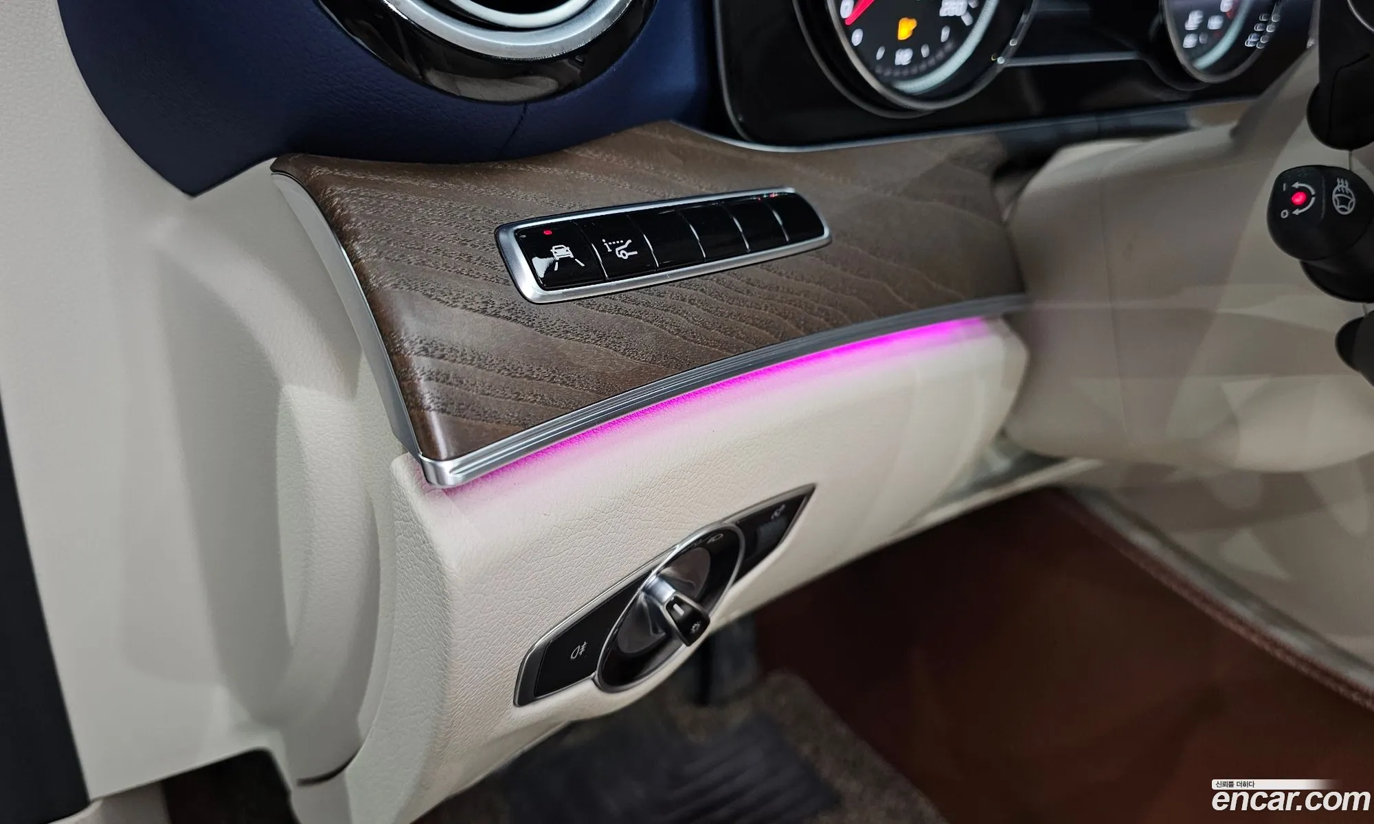 Mercedes-Benz E-Class W213 2018 — 15