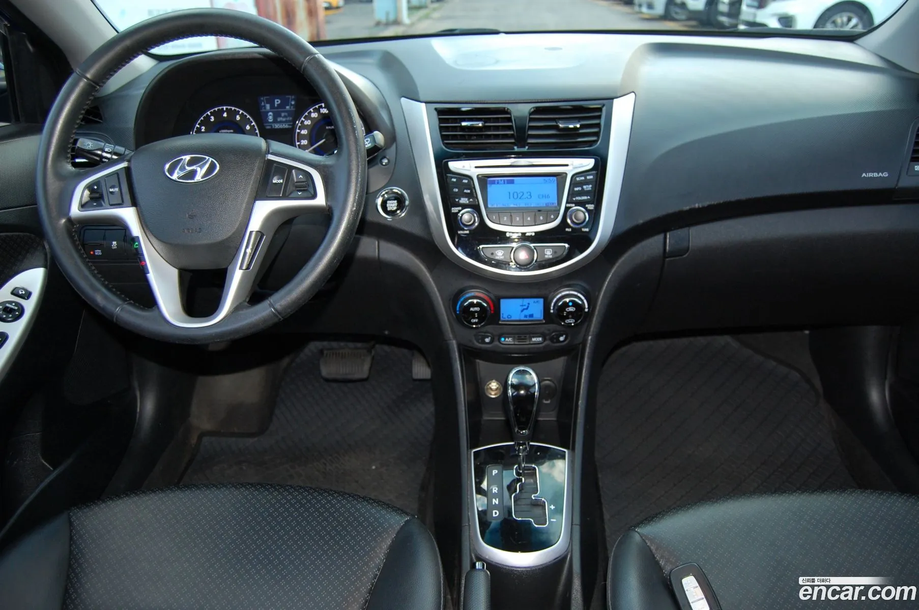 Hyundai Accent 2011 — 10