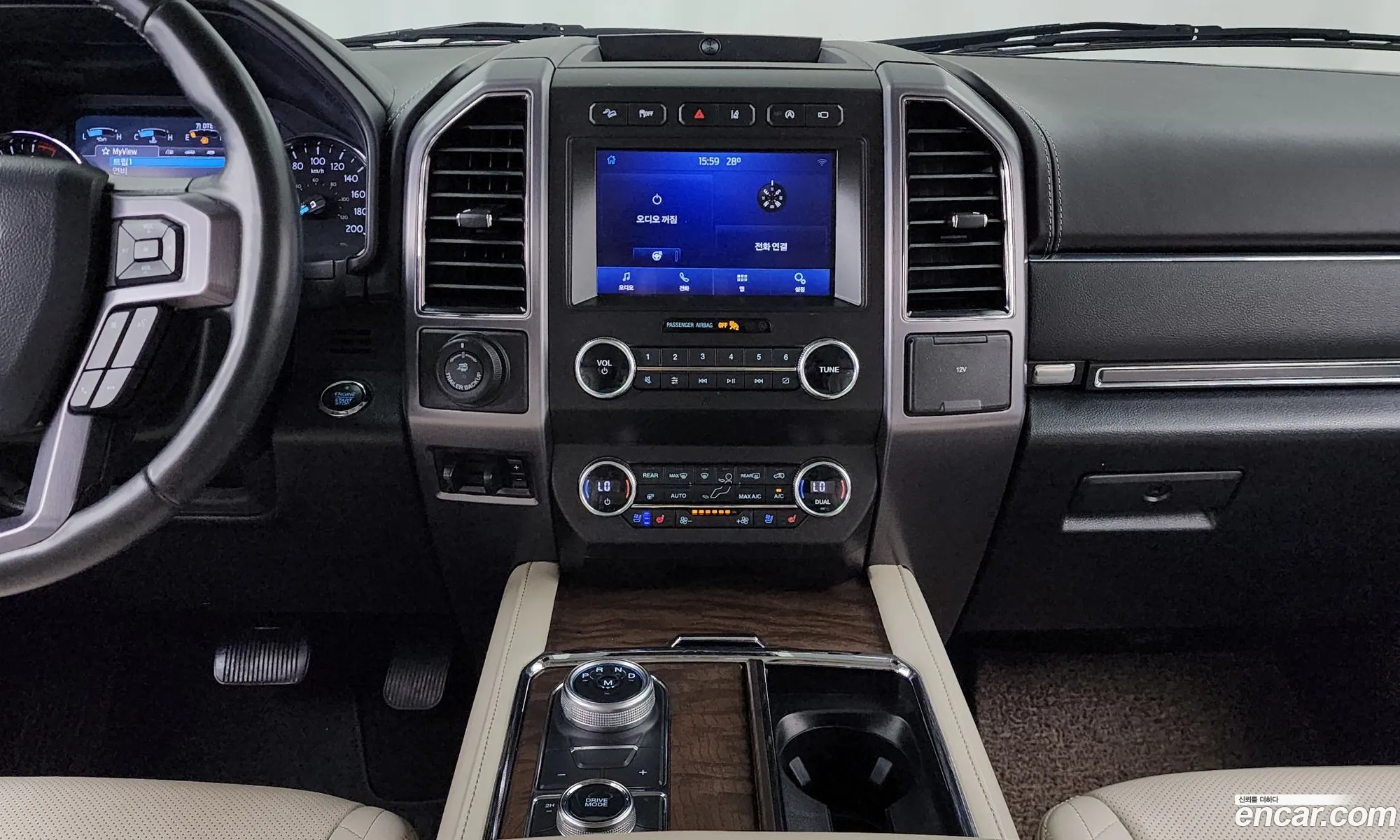 Ford Expedition 2021 1FMJU1MT000000000 — 4