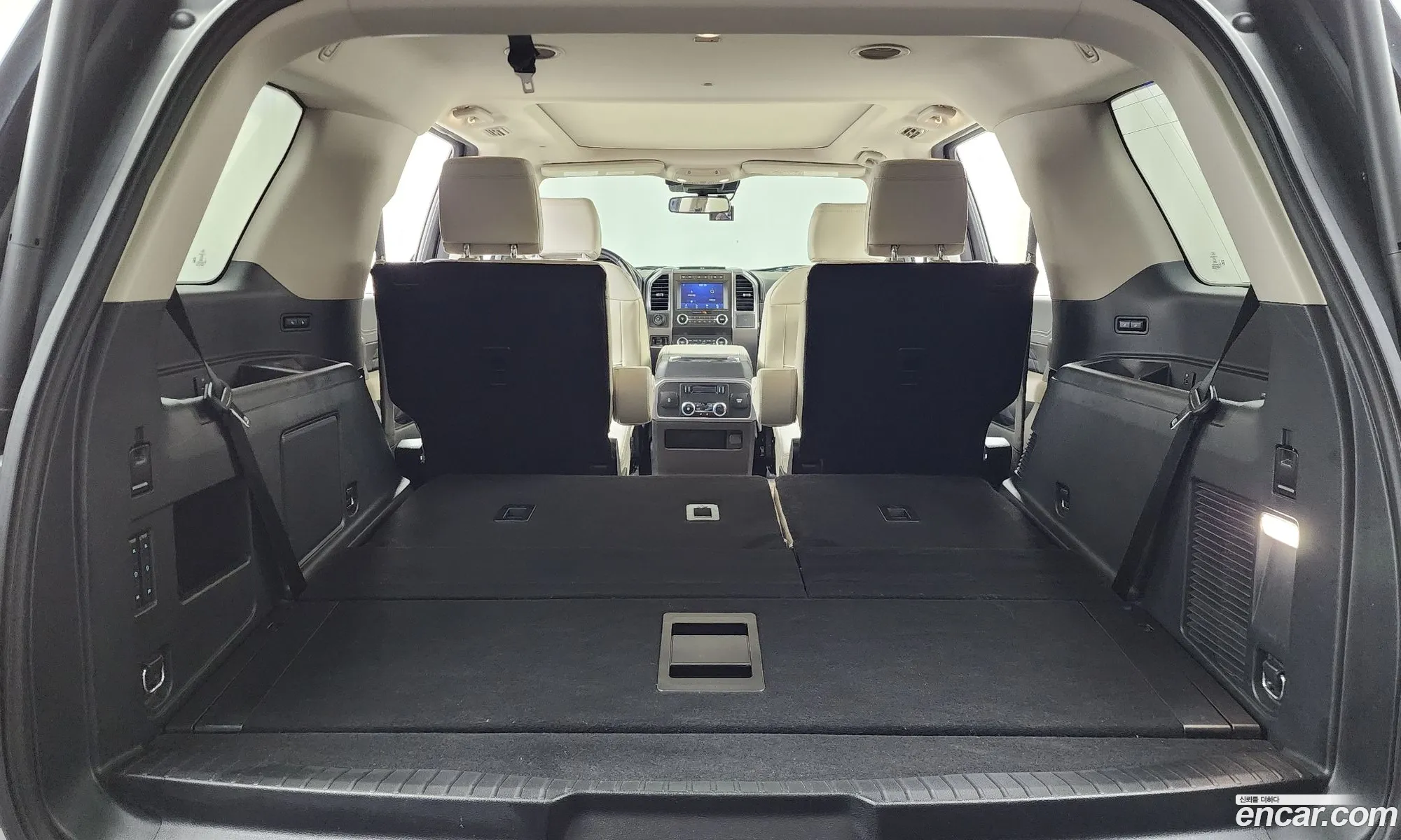 Ford Expedition 2021 1FMJU1MT000000000 — 16