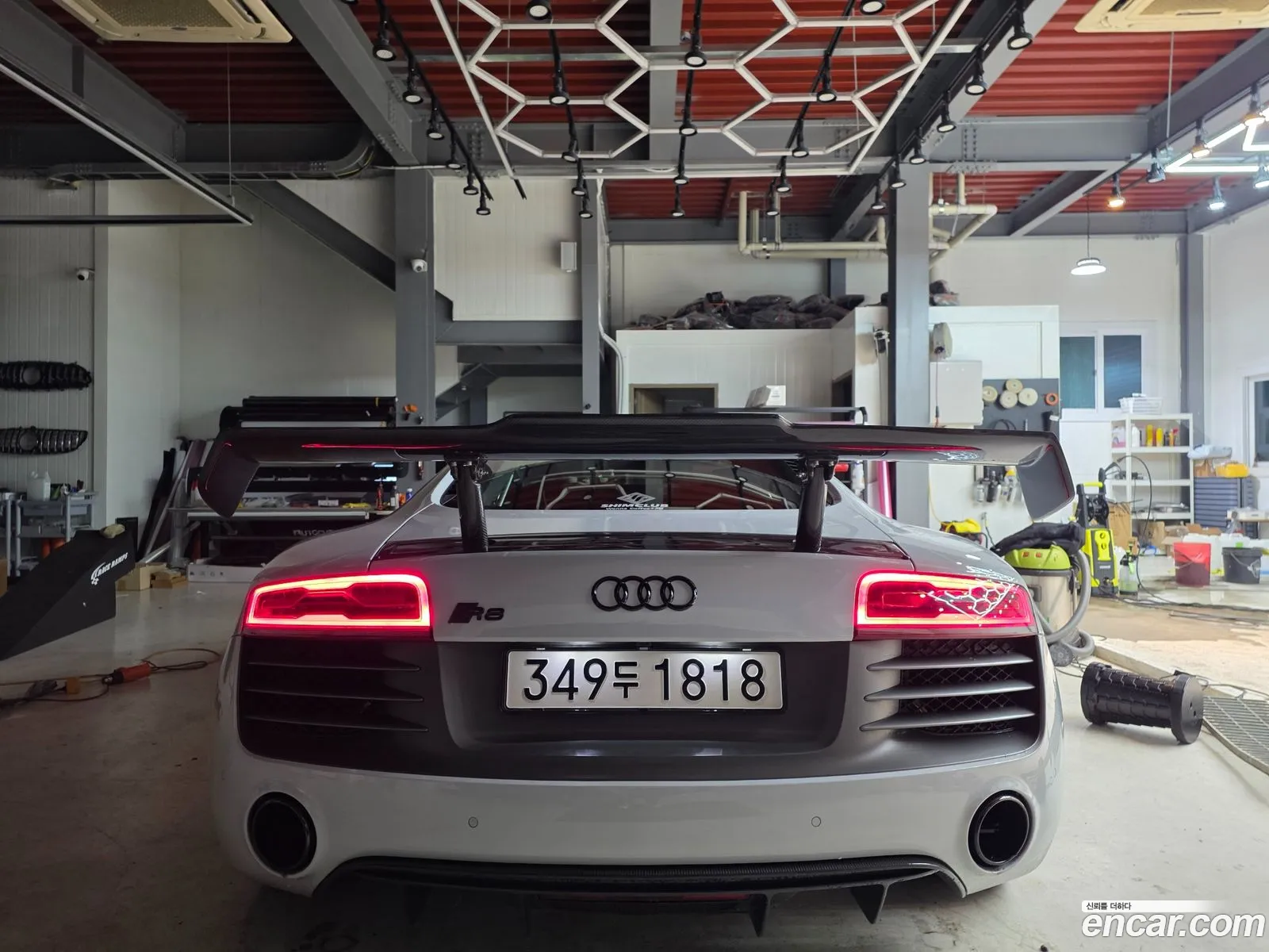 Audi R8