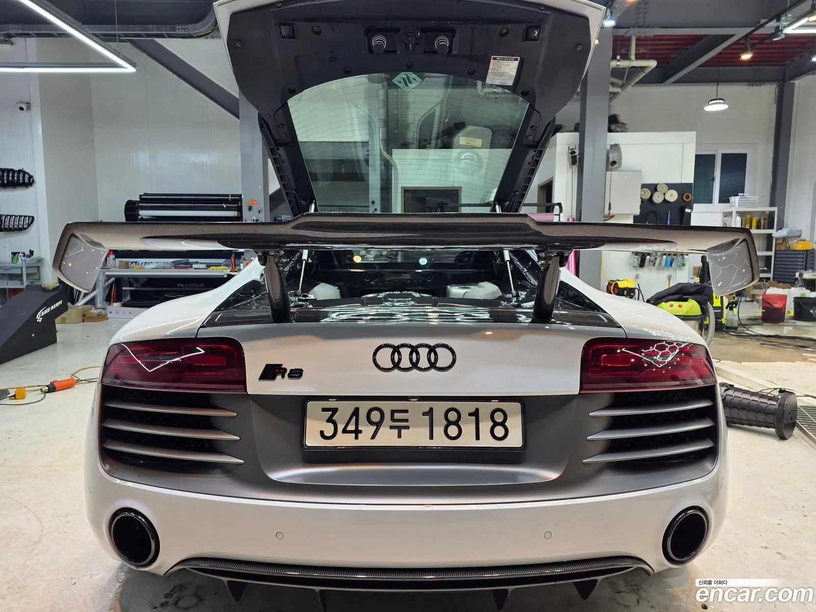 Audi R8