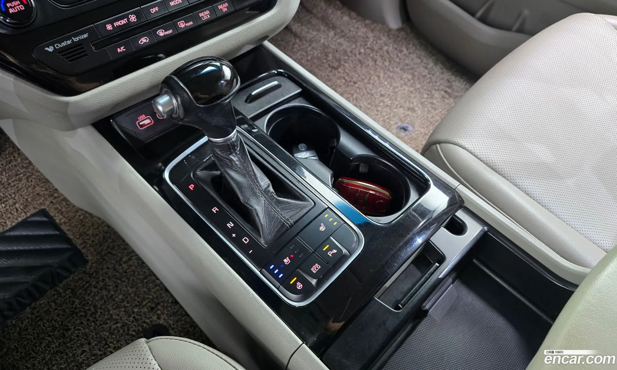 Kia Carnival 2015 — 2