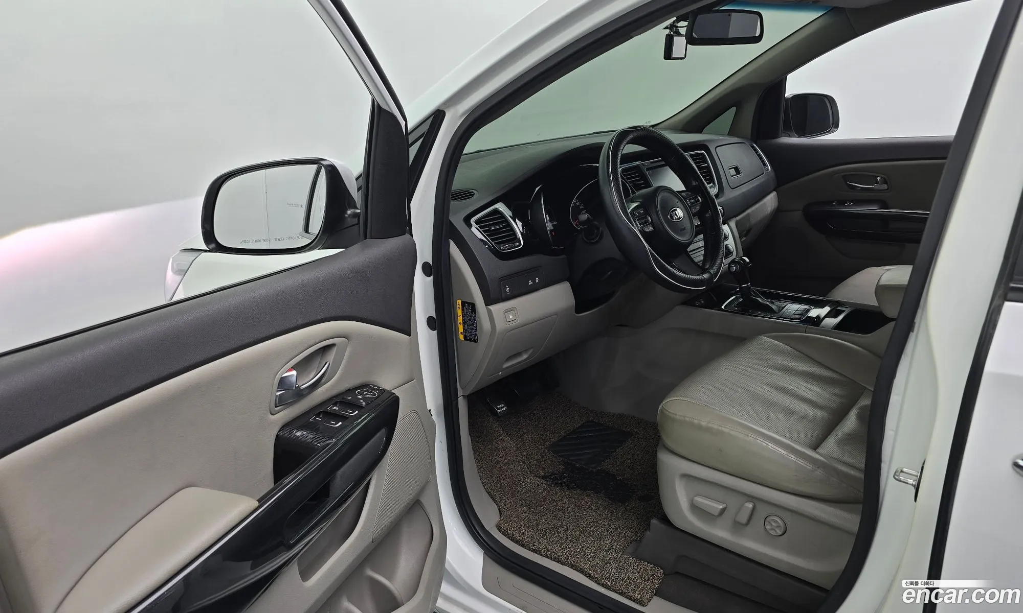 Kia Carnival 2015 — 18