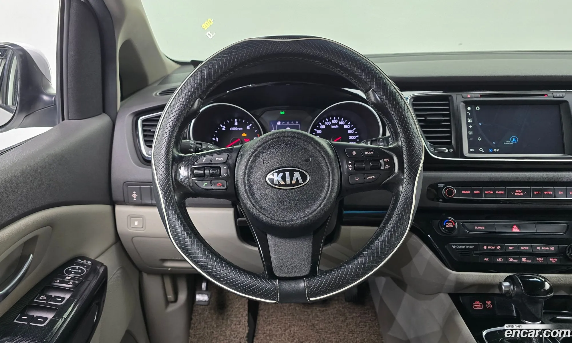 Kia Carnival 2015 — 10