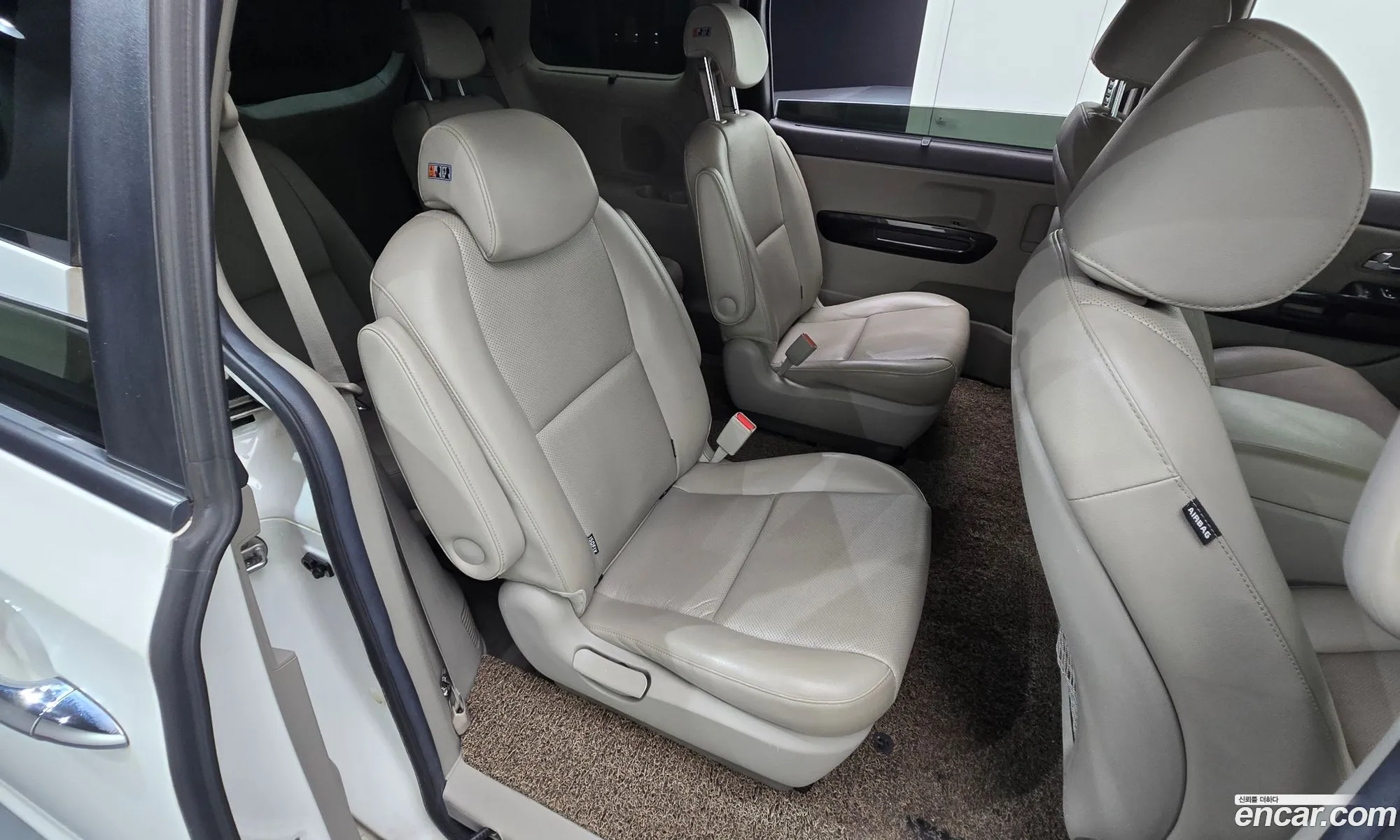 Kia Carnival 2015 — 13
