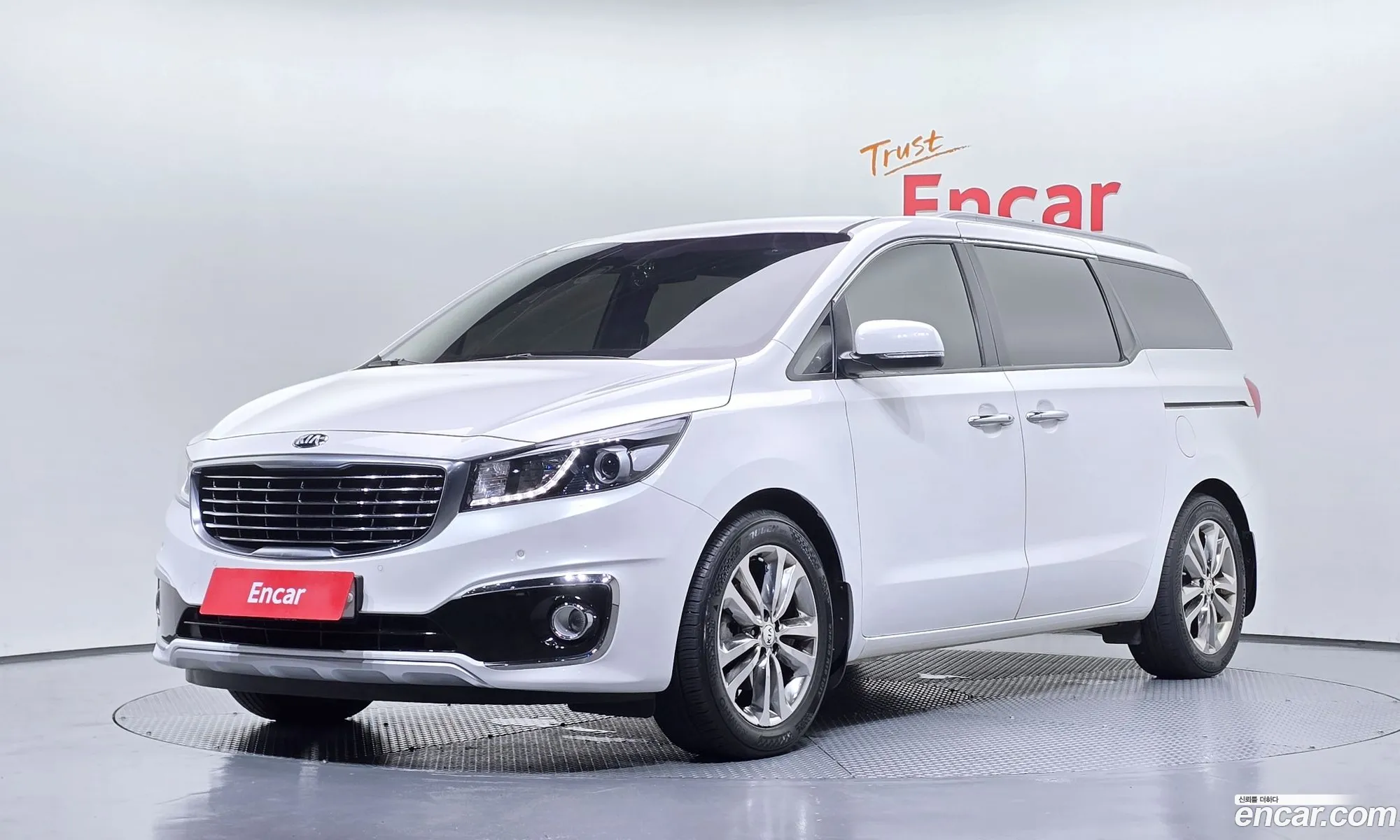 Kia Carnival 2015 — 3
