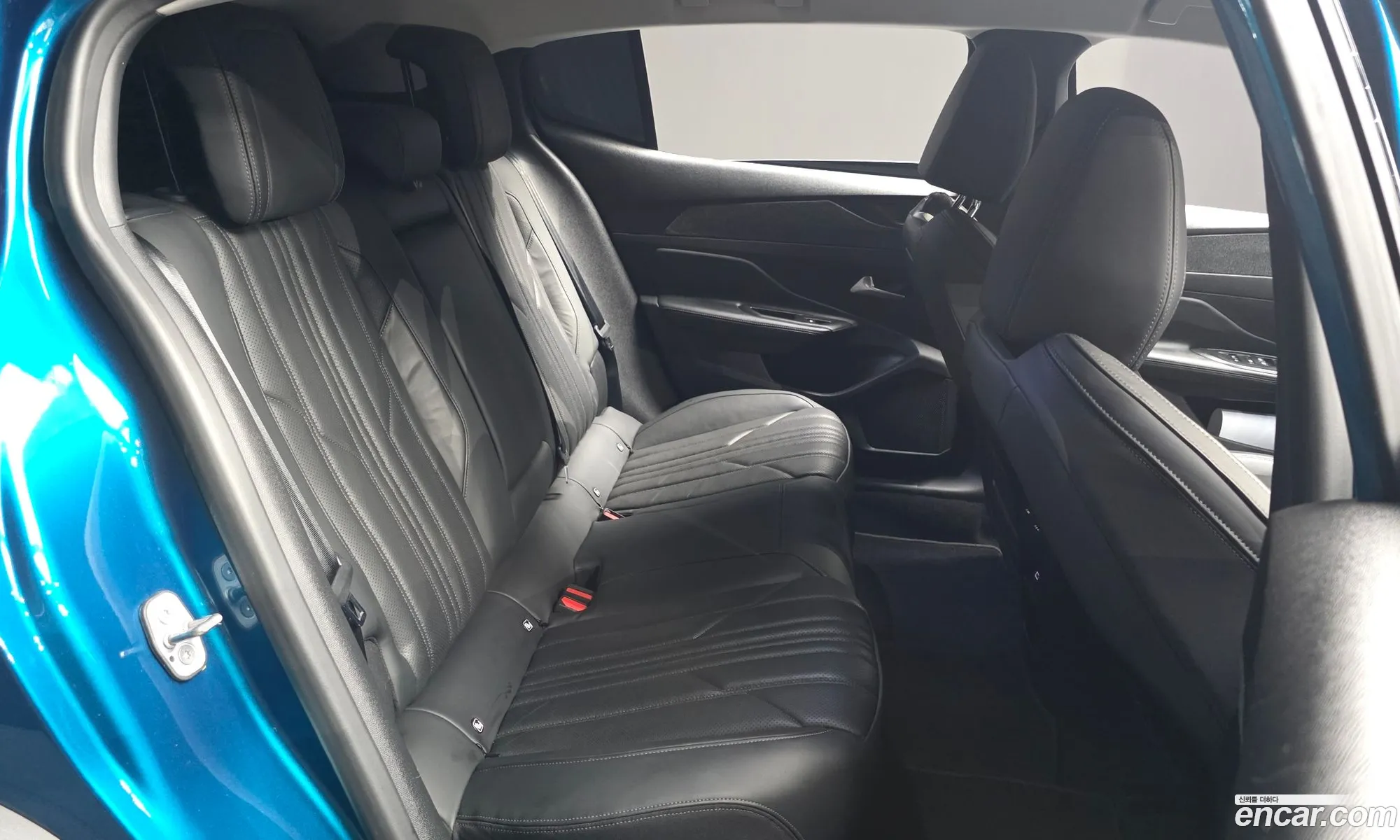 Peugeot 408 2023 VR3FPHNSSPY538170 — 9