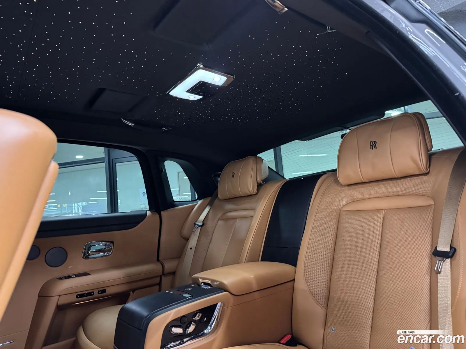 Rolls-Royce Ghost 2022 — 13