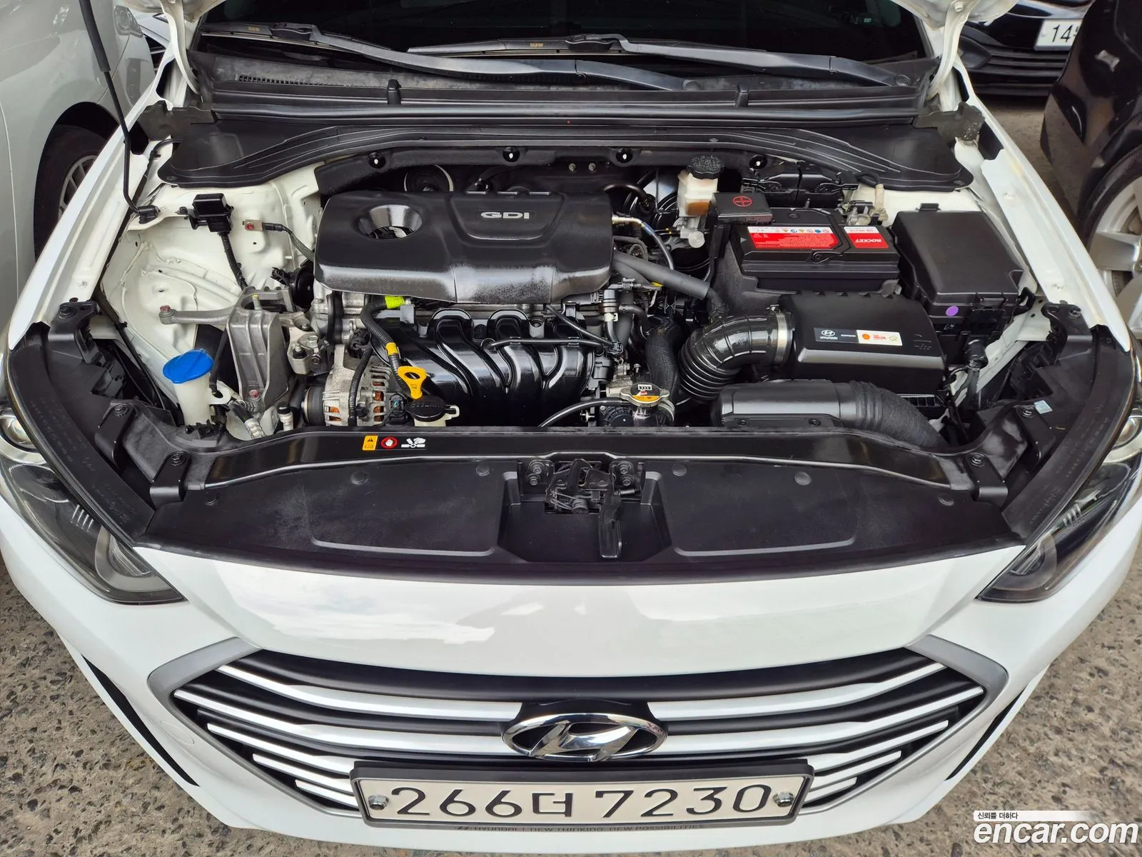 Hyundai Elantra AD 2016 — 15