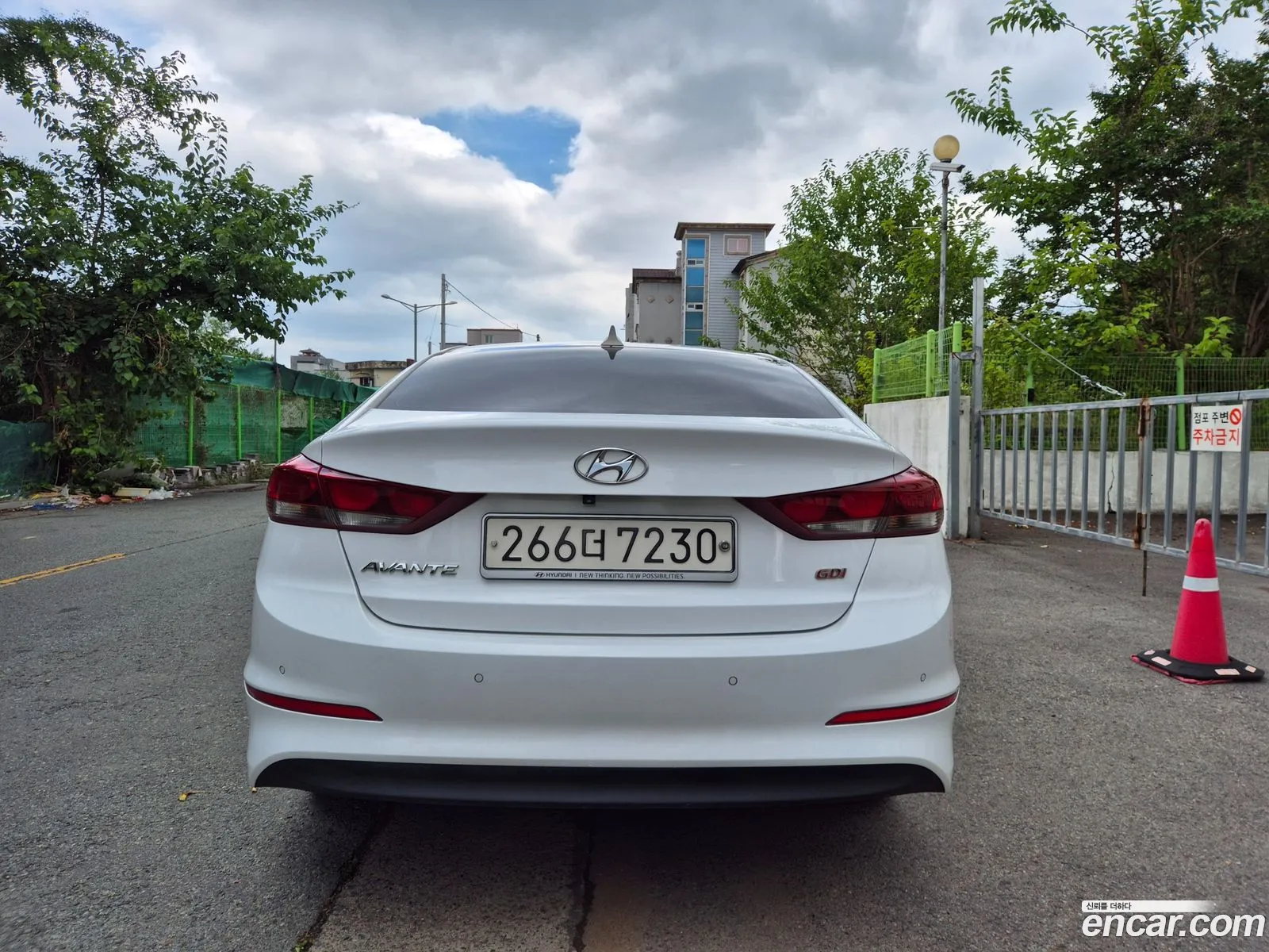 Hyundai Elantra AD 2016 — 17