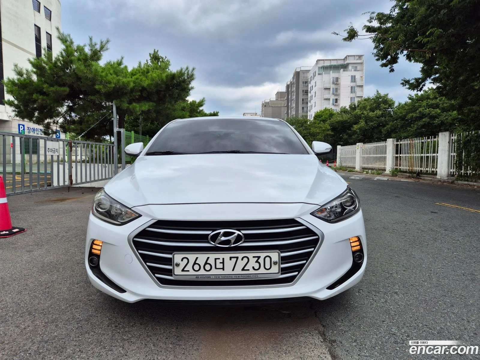 Hyundai Elantra AD 2016 — 12