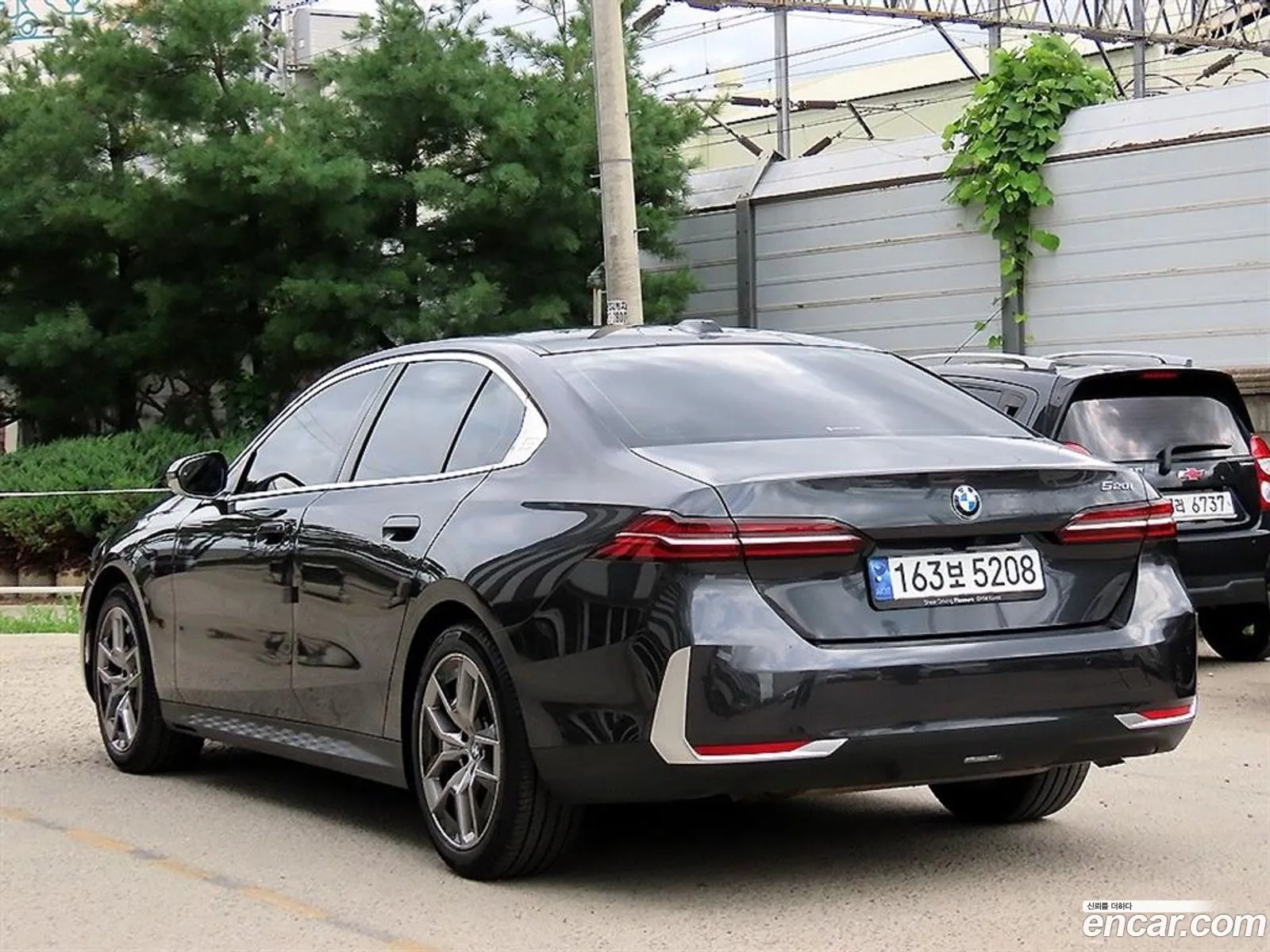 BMW 5 Series 2024 — 11