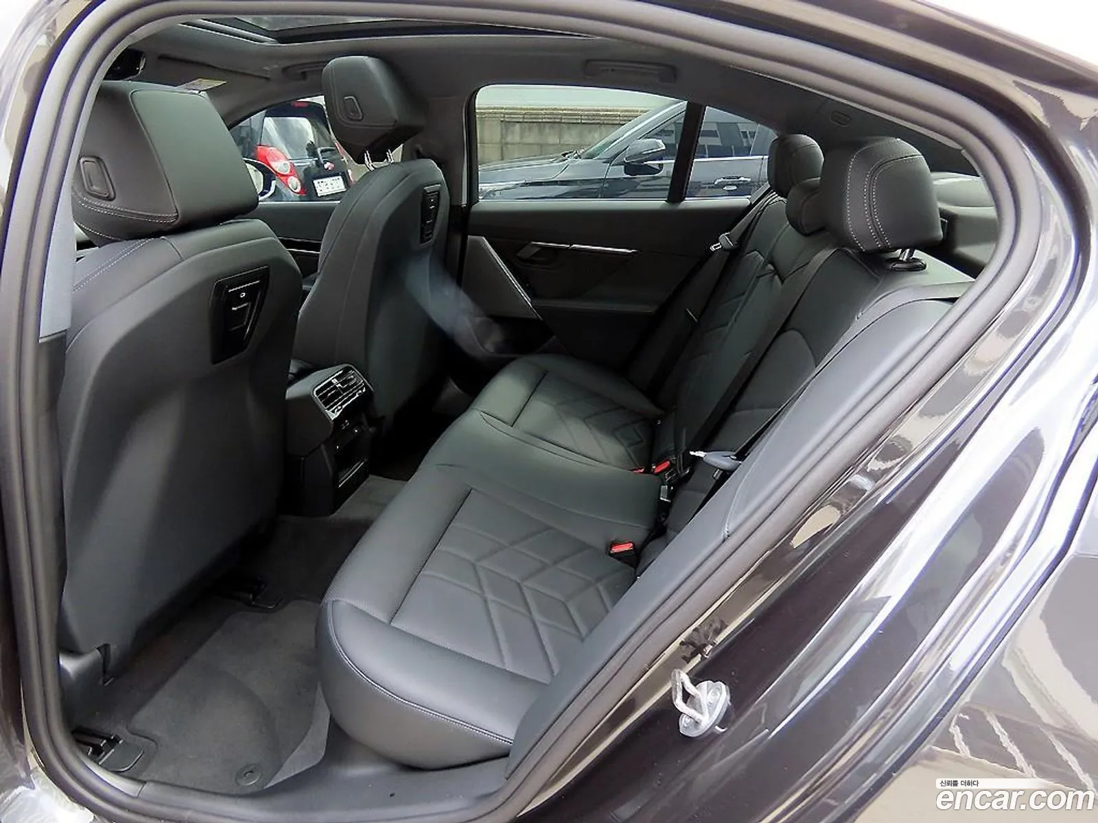 BMW 5 Series 2024 — 13