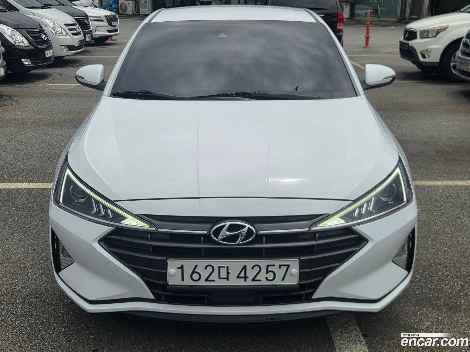 Hyundai Elantra AD 2019 — 15
