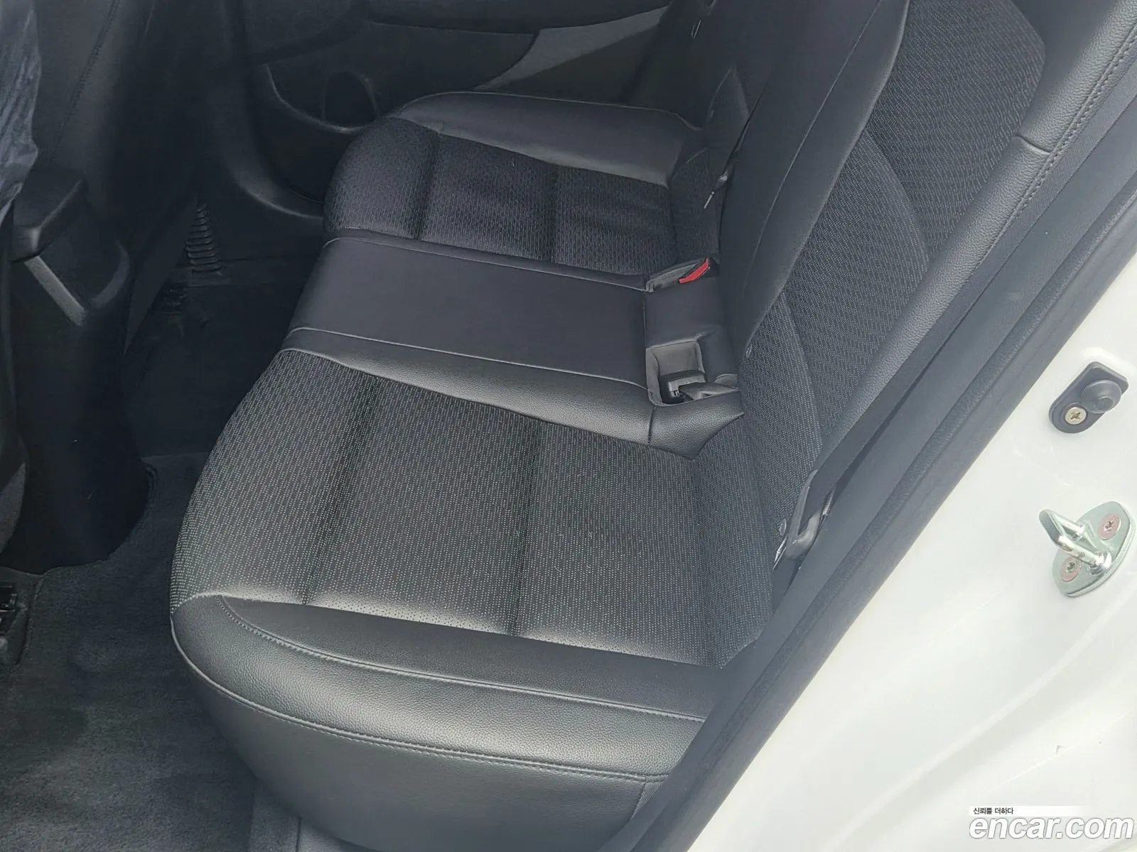 Hyundai Elantra AD 2019 — 16