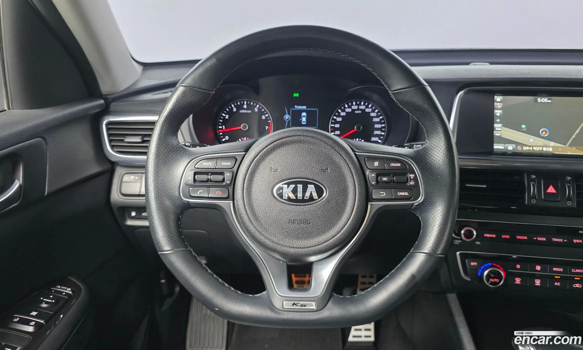 Kia K5 2016 — 17