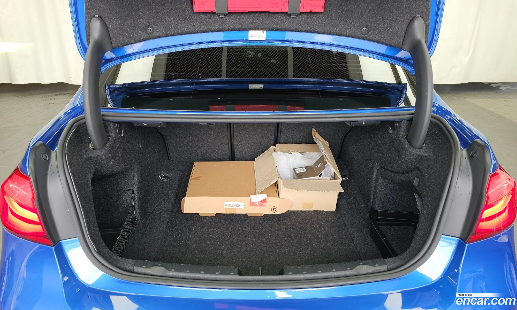 BMW 3 Series 2018 WBA8A9104JAD29556 — 3