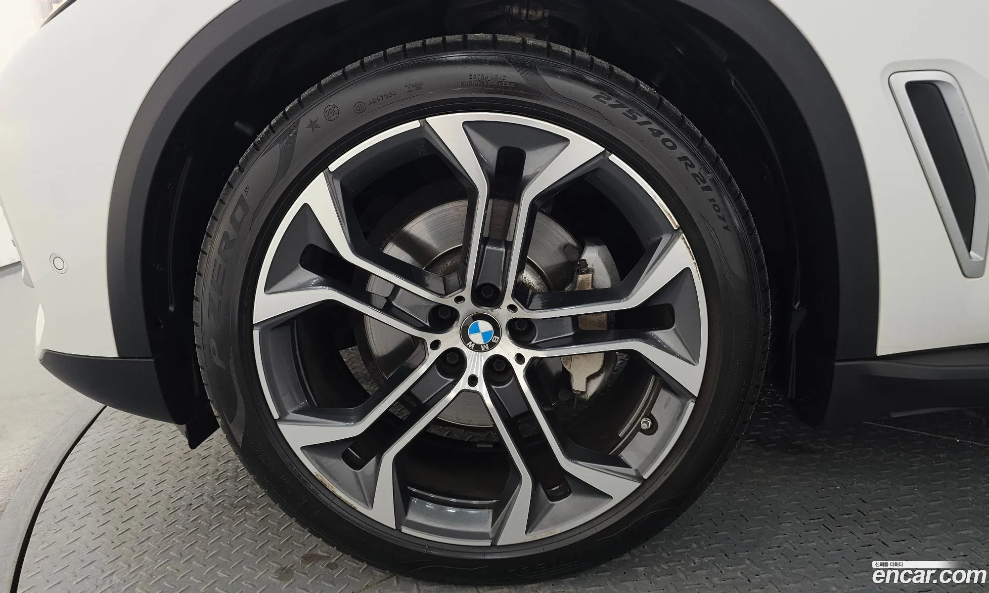 BMW X5 2022 — 18