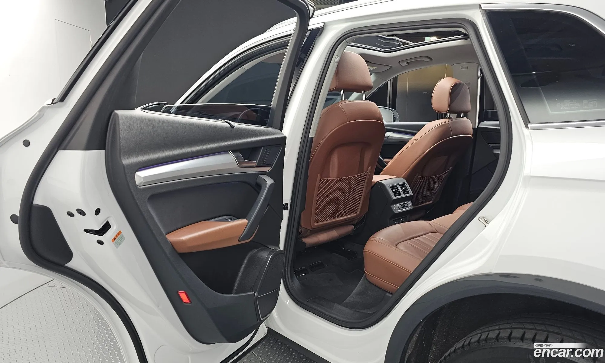 Audi Q5 2022 WAUZZZFY3N2016698 — 30