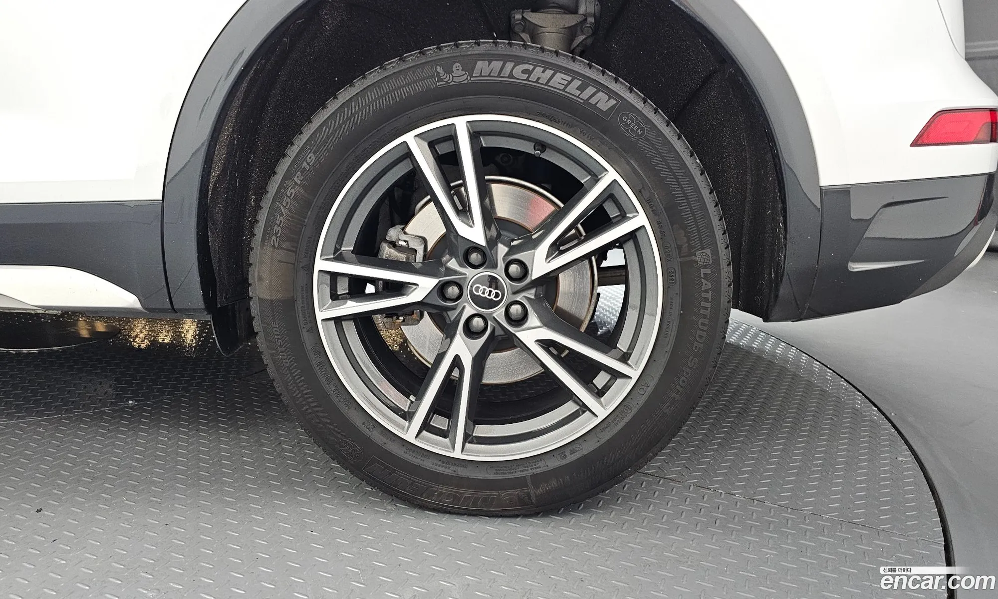 Audi Q5 2022 WAUZZZFY3N2016698 — 14