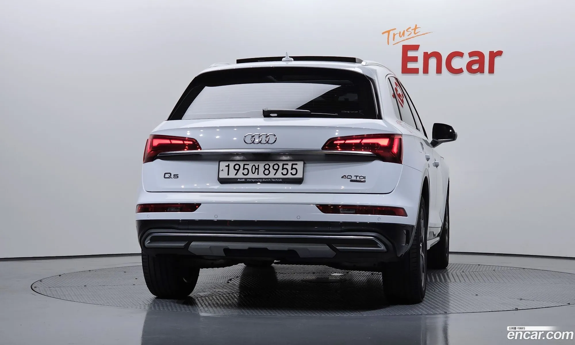 Audi Q5 2022 WAUZZZFY3N2016698 — 28
