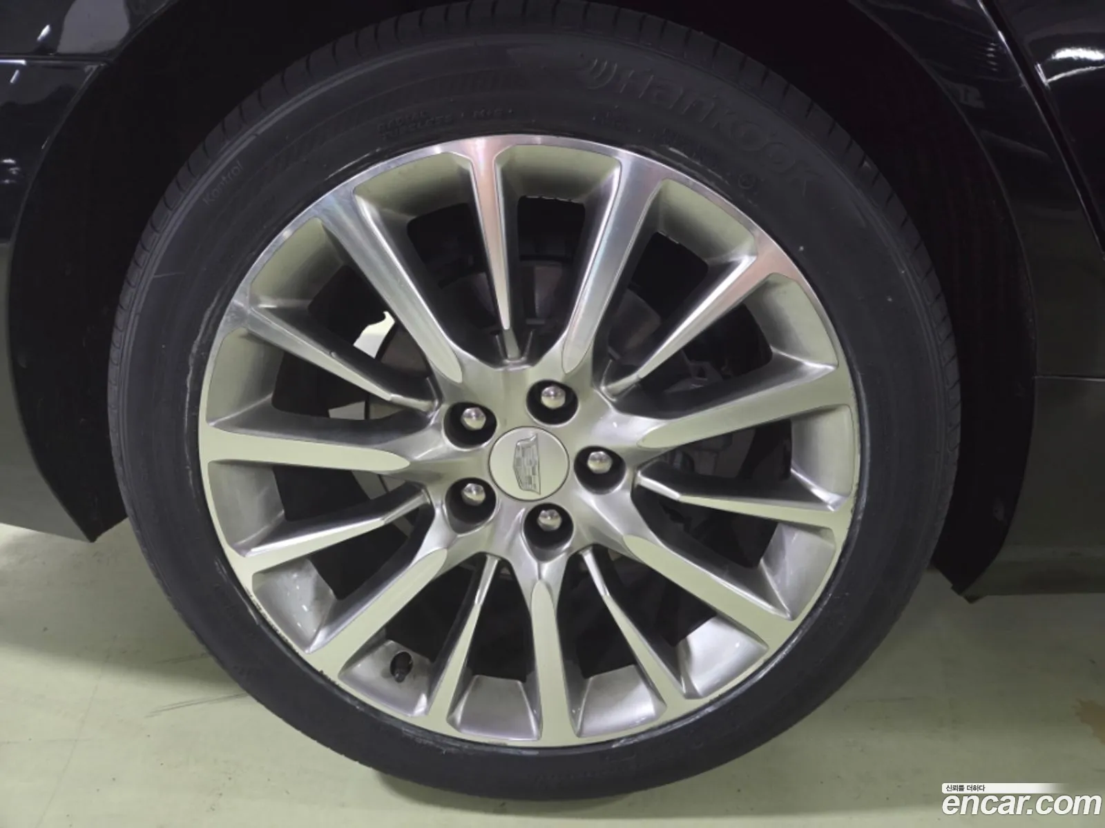 Cadillac CT6 2018 — 17