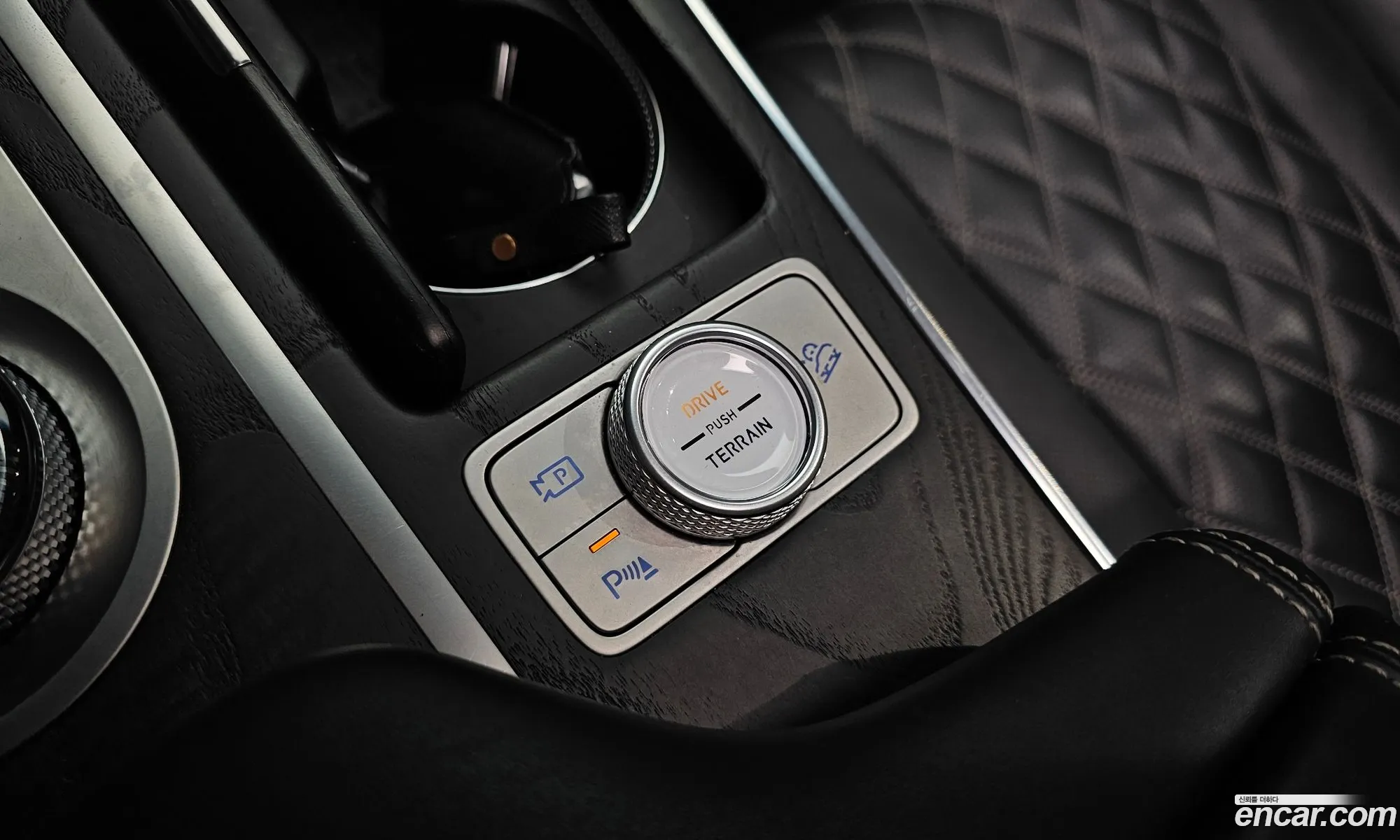 Genesis GV80 2023 KMTHC81CDPU145881 — 10