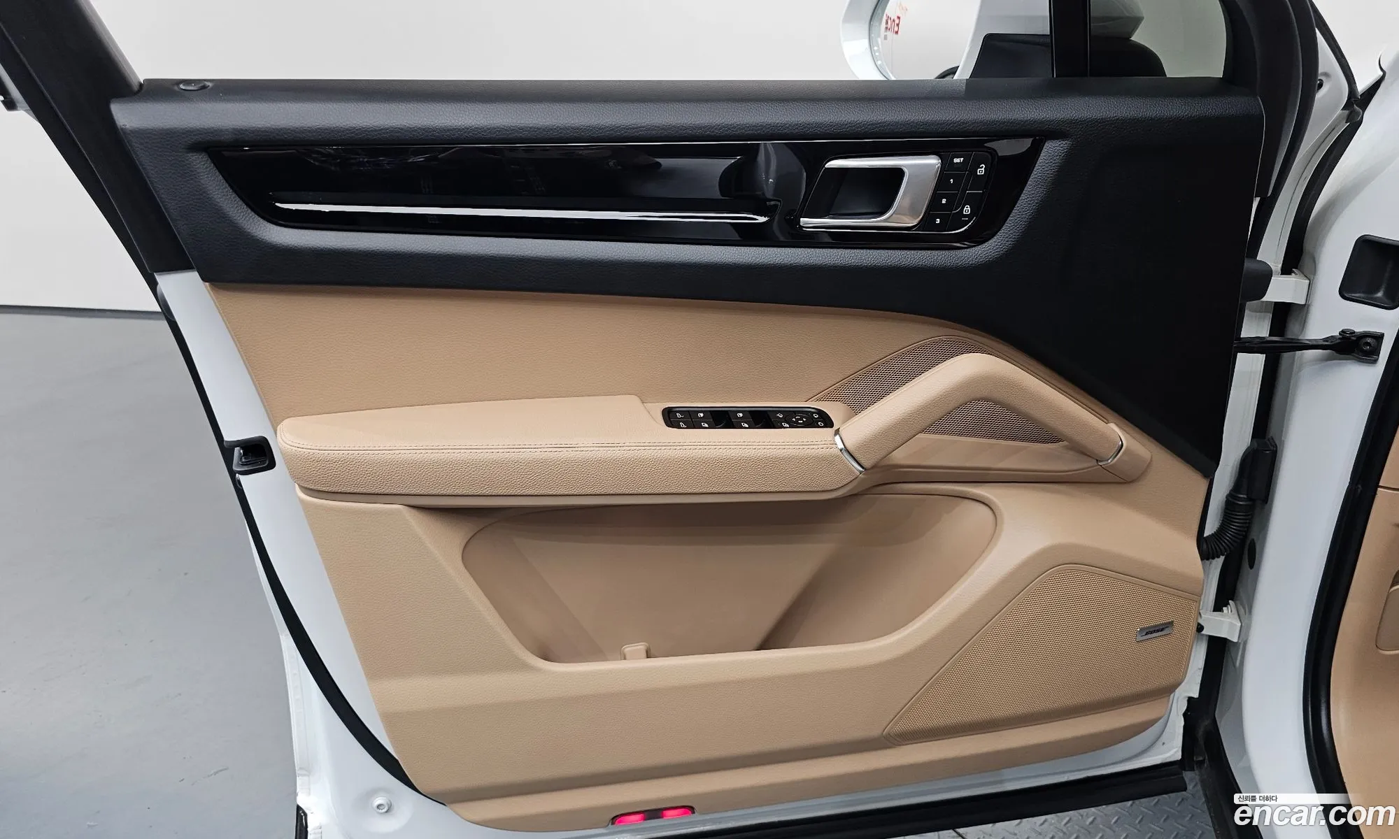 Porsche Cayenne 2023 — 32