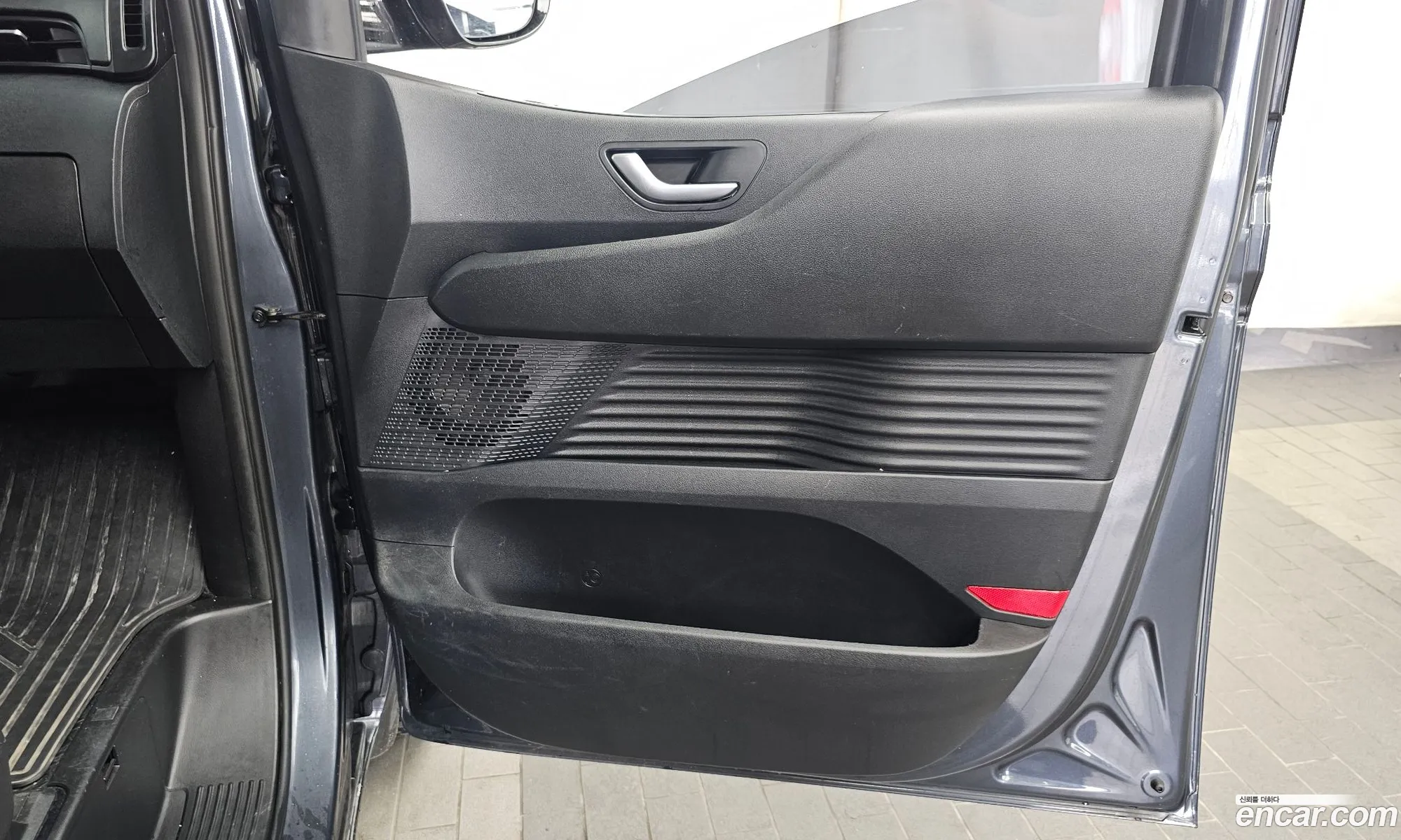 Hyundai Staria 2023 — 29
