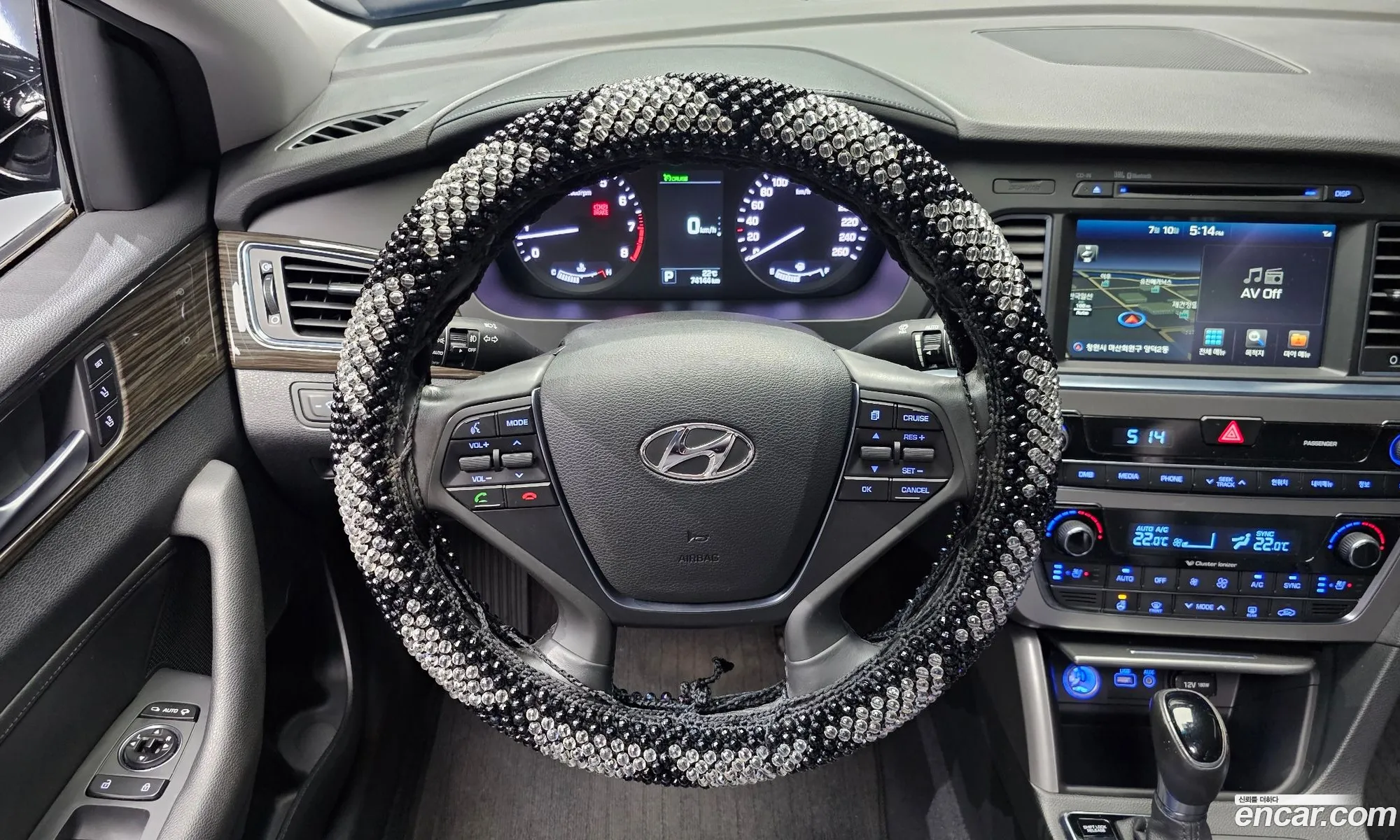 Hyundai LF Sonata 2014 — 16