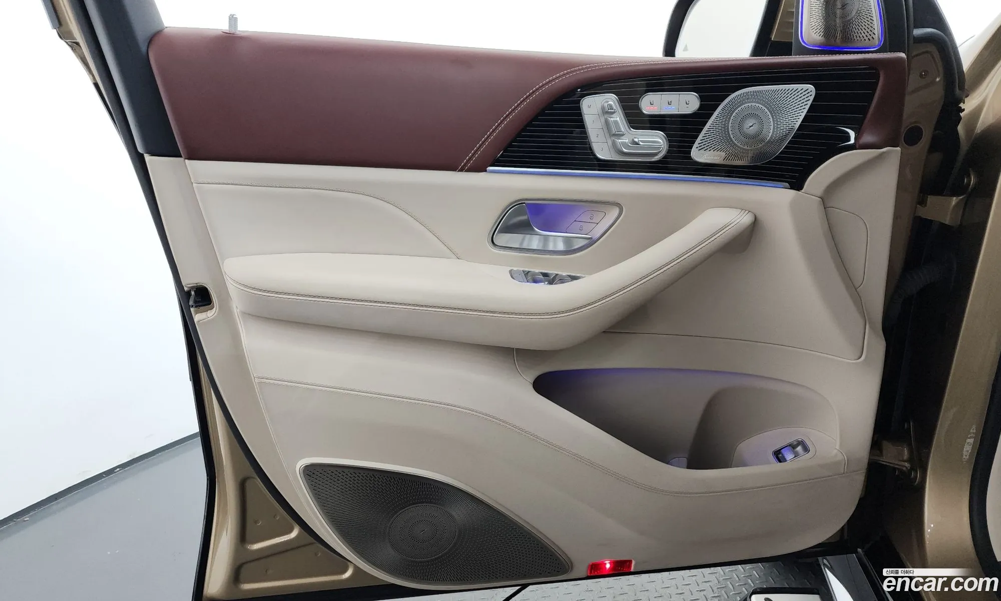 Mercedes-Benz GLS-Class X167 2023 — 40