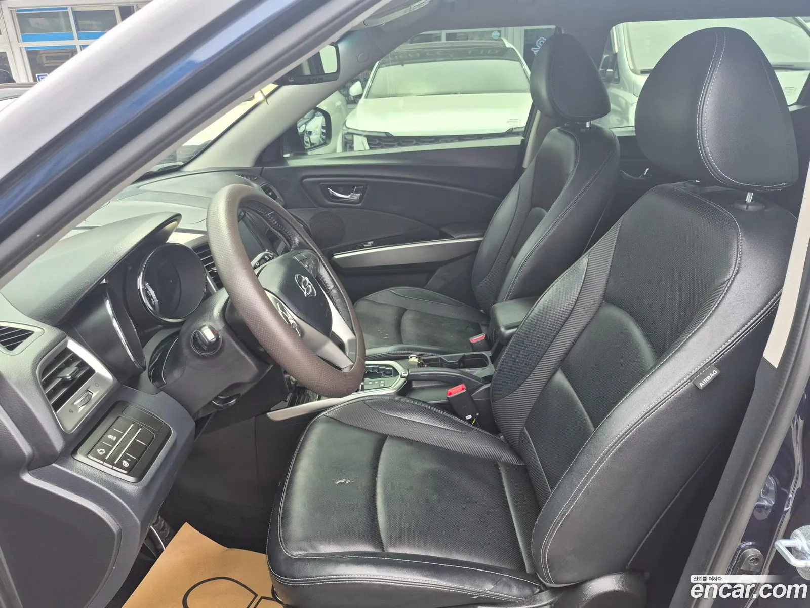 KG Mobility (SsangYong) Tivoli 2015 — 3