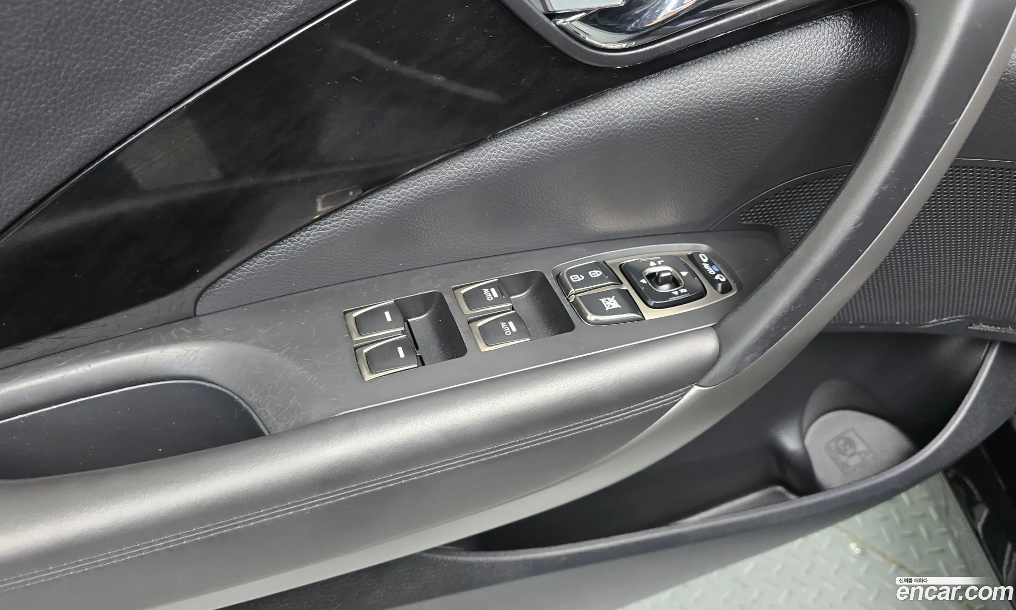 Hyundai Grandeur HG 2012 — 16