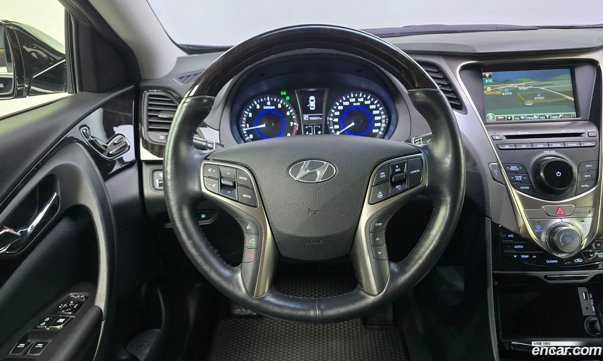Hyundai Grandeur HG 2012 — 25