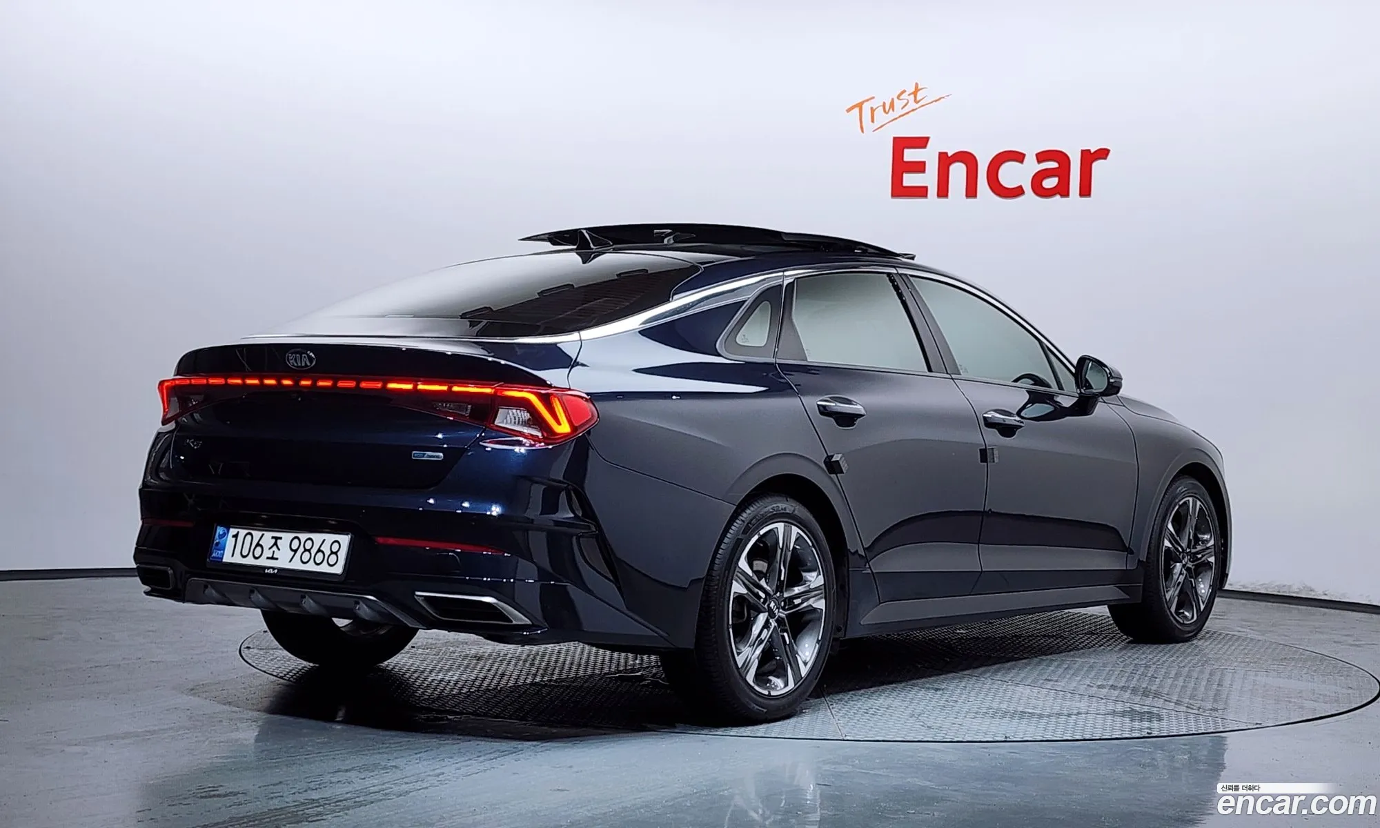 Kia K5 Hybrid 2021 — 11