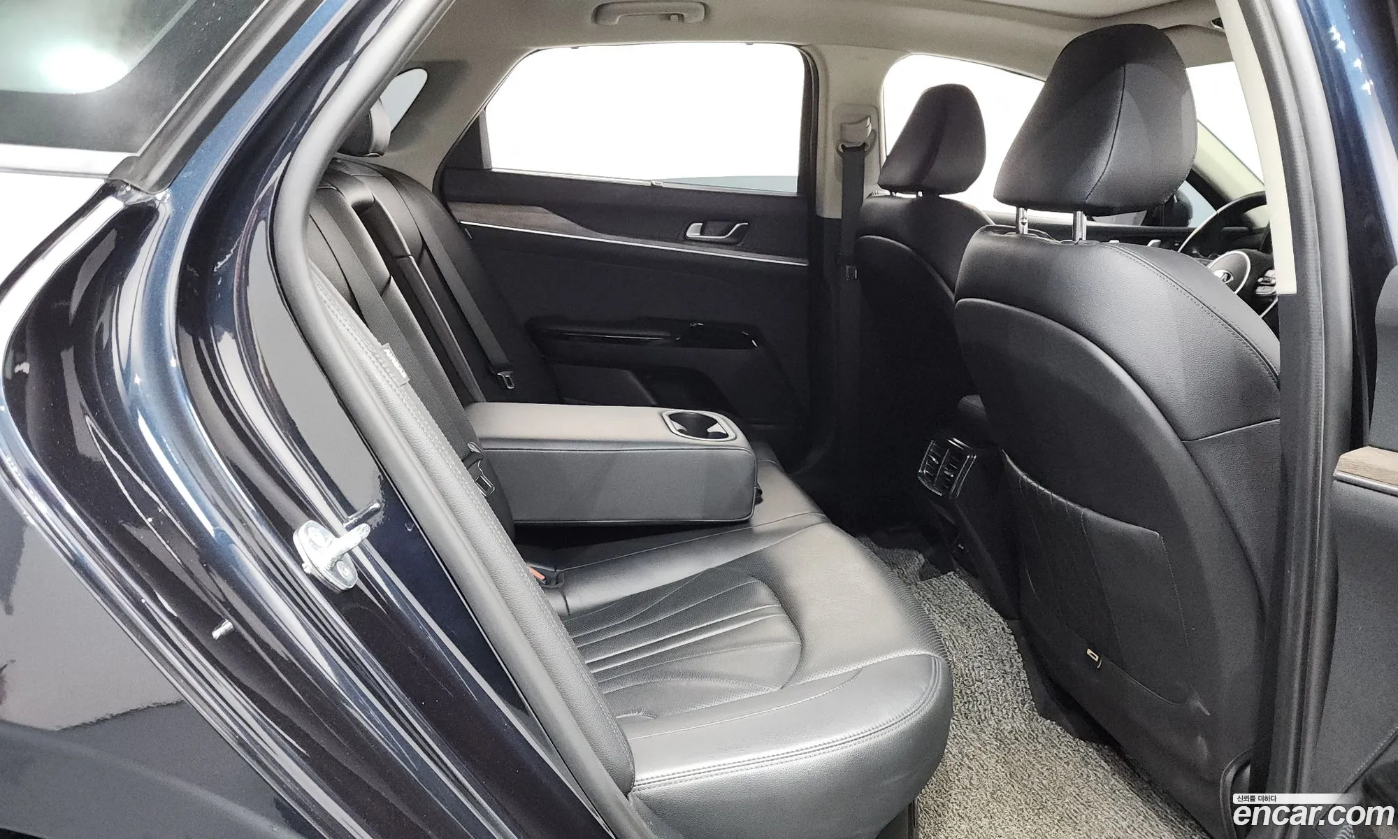 Kia K5 Hybrid 2021 — 12