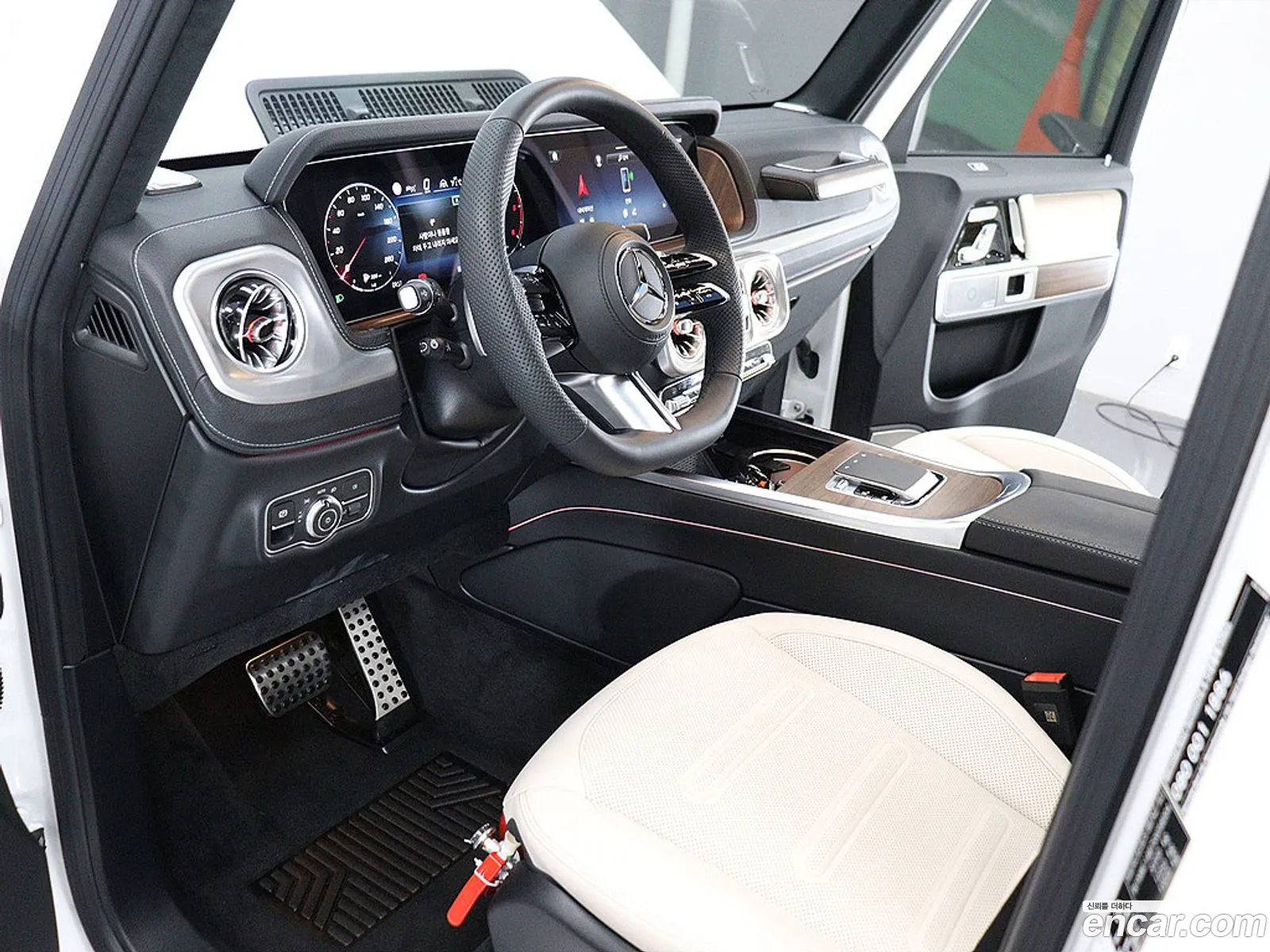 Mercedes-Benz G-Class W465 2025 — 8