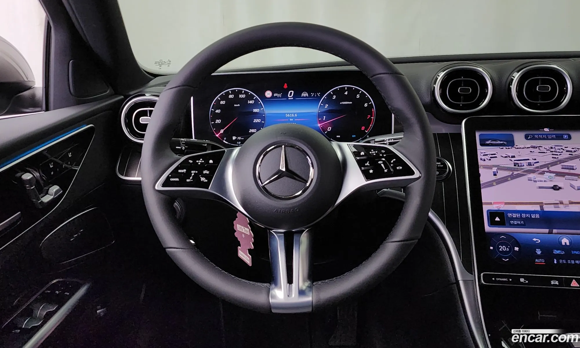 Mercedes-Benz C-Class W206 2024 — 17