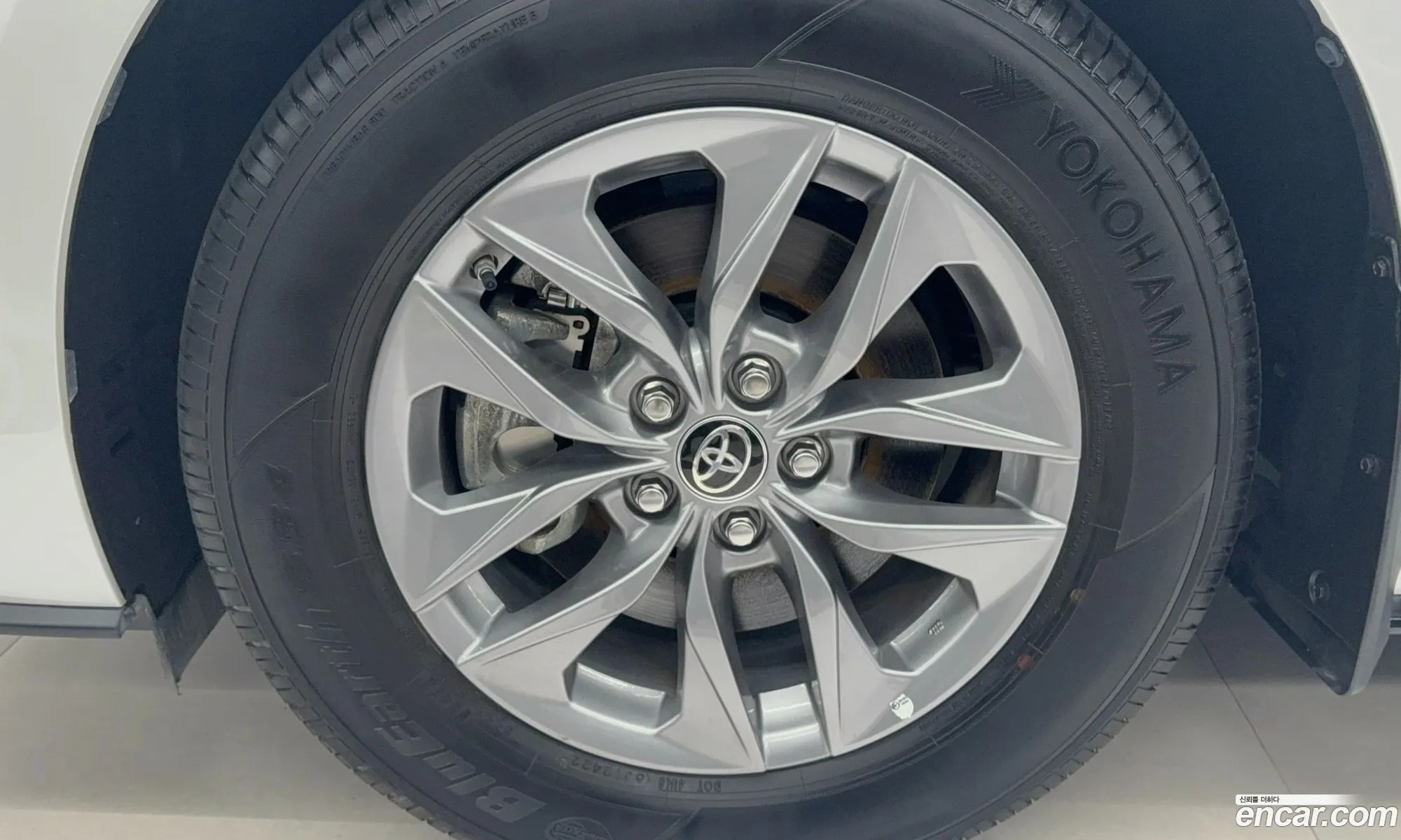 Toyota Sienna 2023 — 8