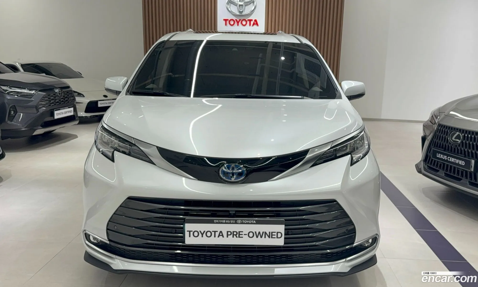 Toyota Sienna 2023 — 9