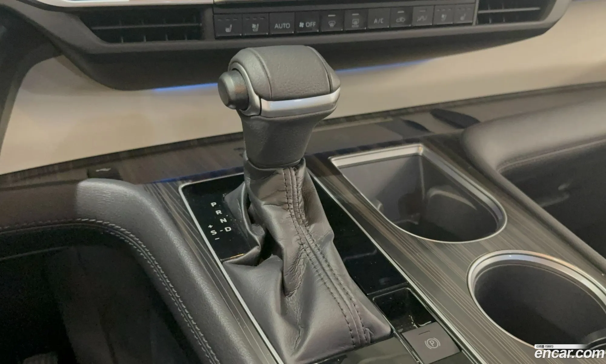 Toyota Sienna 2023 — 4