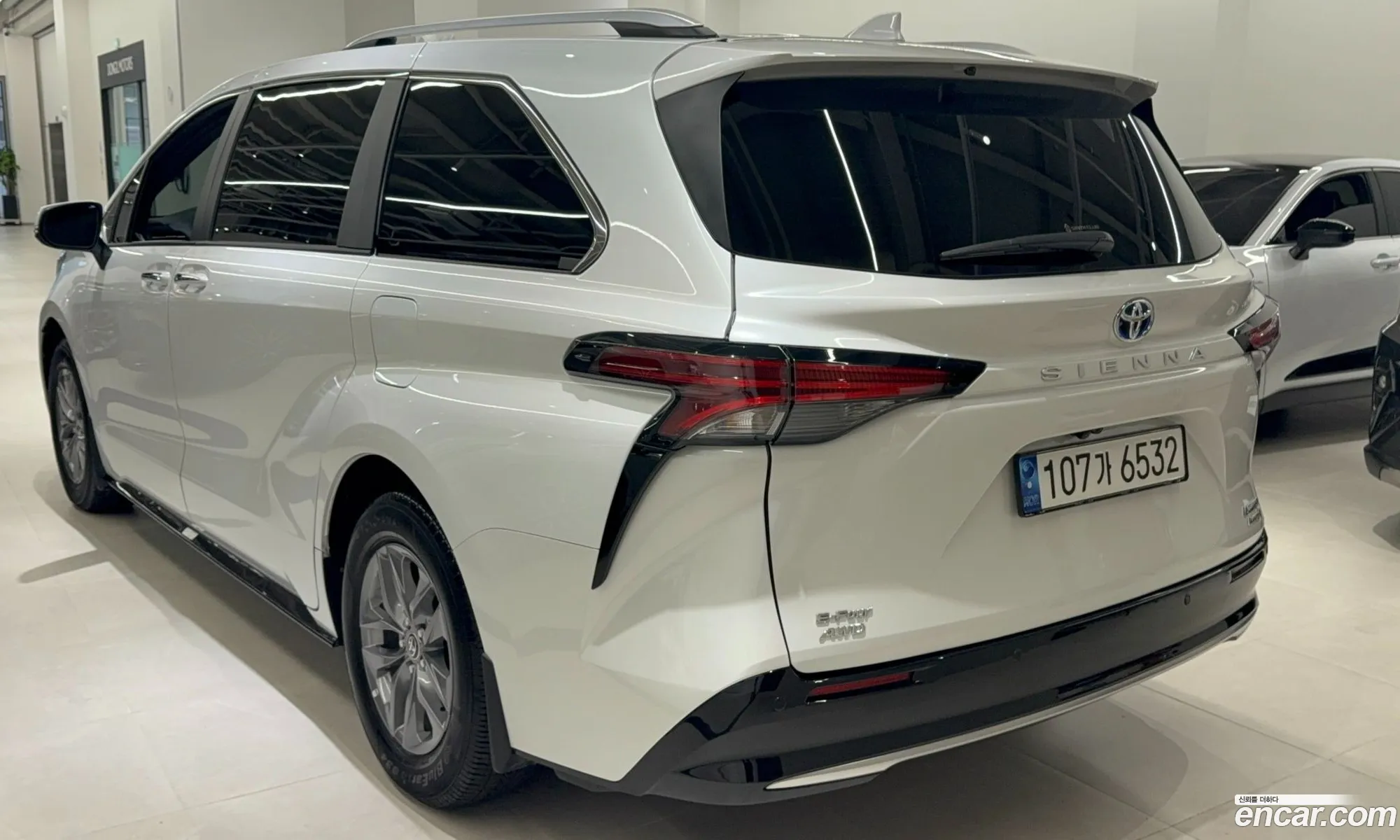 Toyota Sienna 2023 — 14