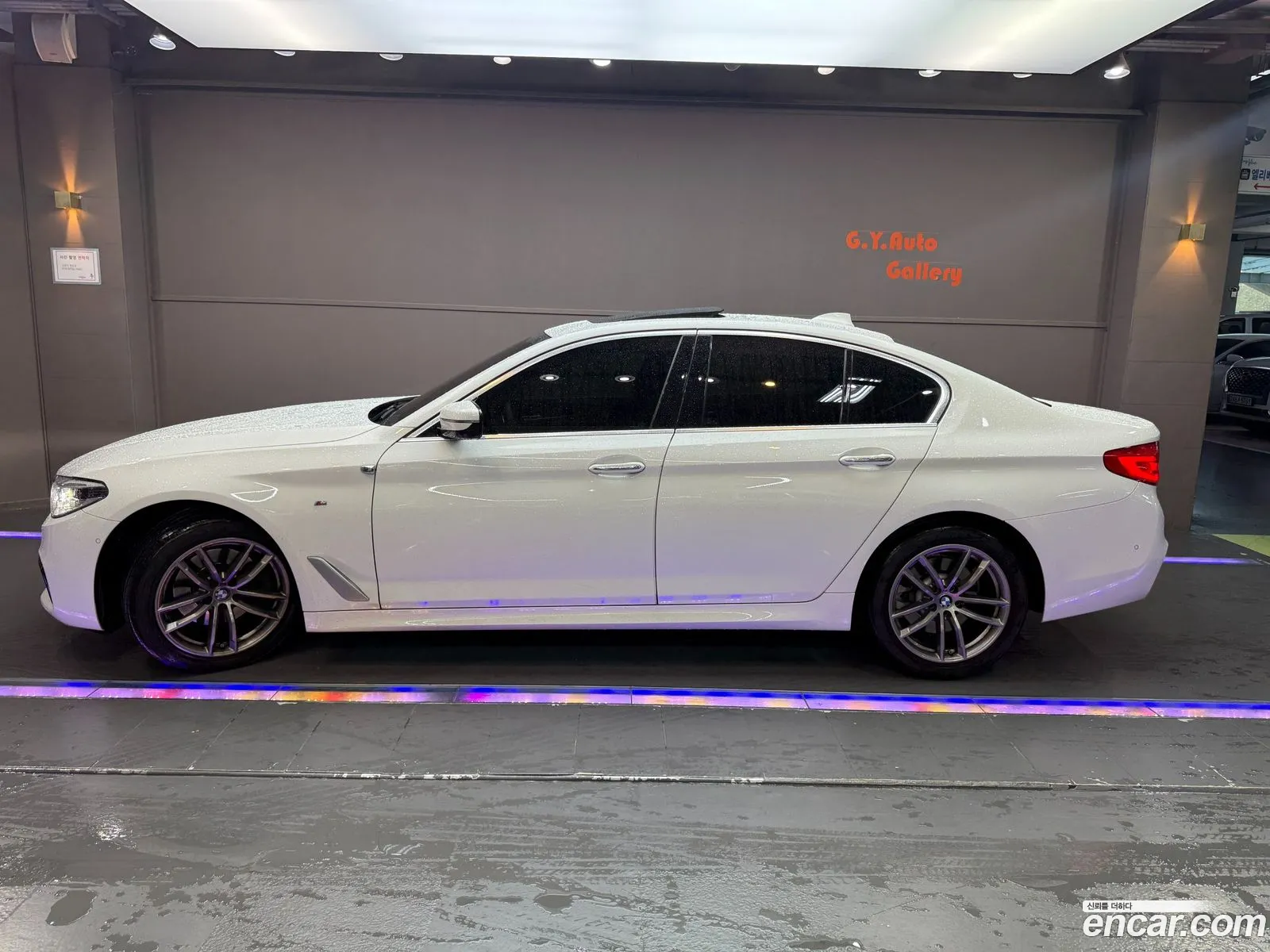 BMW 5 Series 2017 — 16