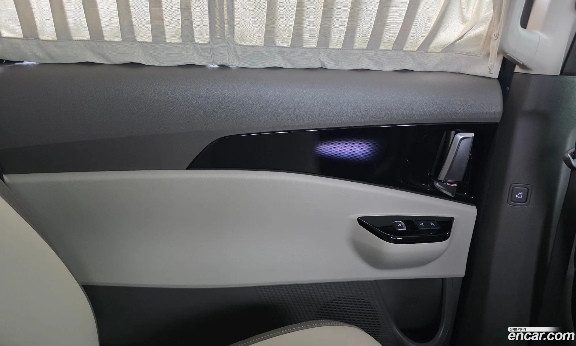 Kia Carnival 2021 KNANE813BMS116093 — 6